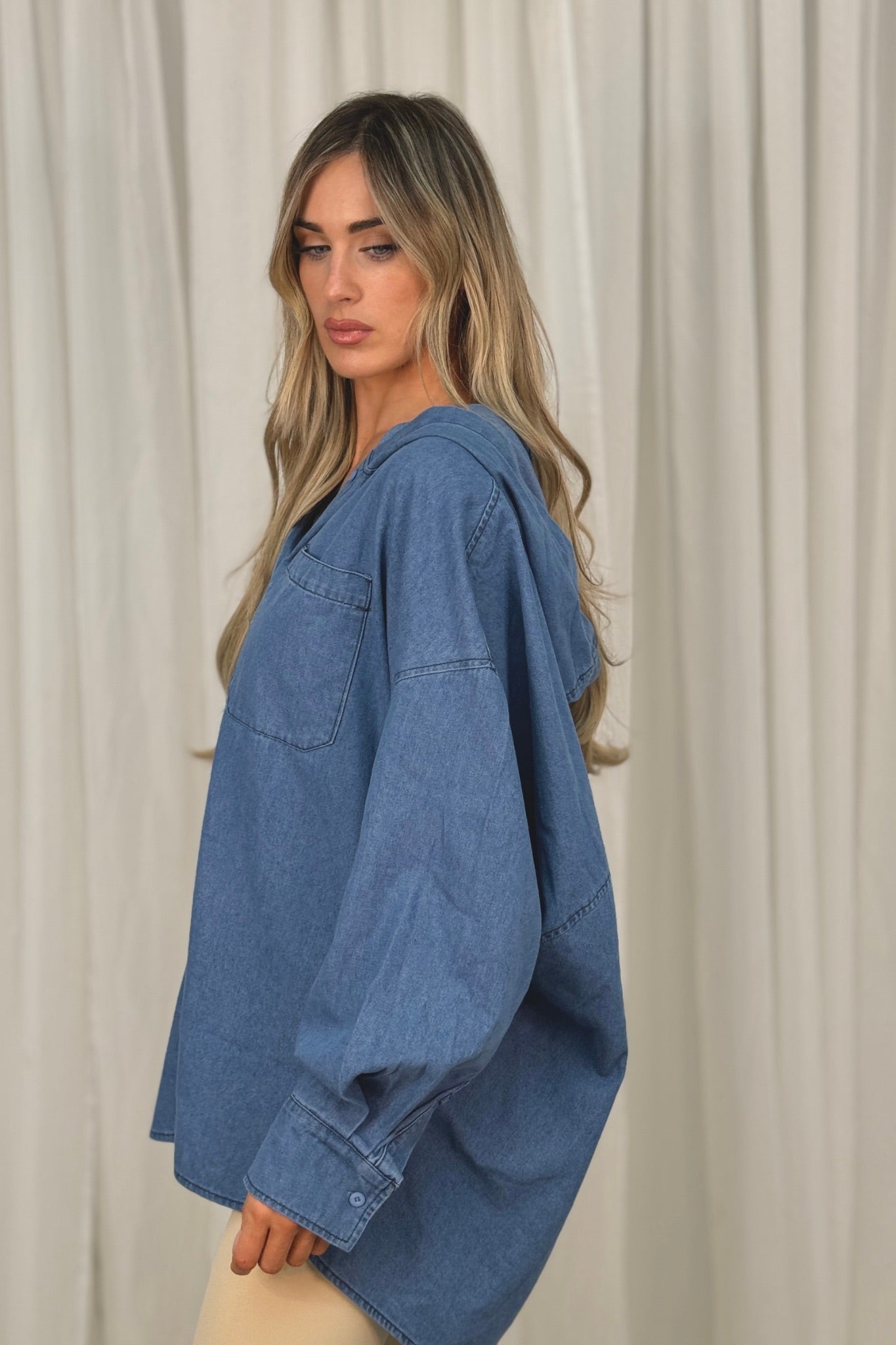 Jane Hooded Denim Shirt In Light Wash