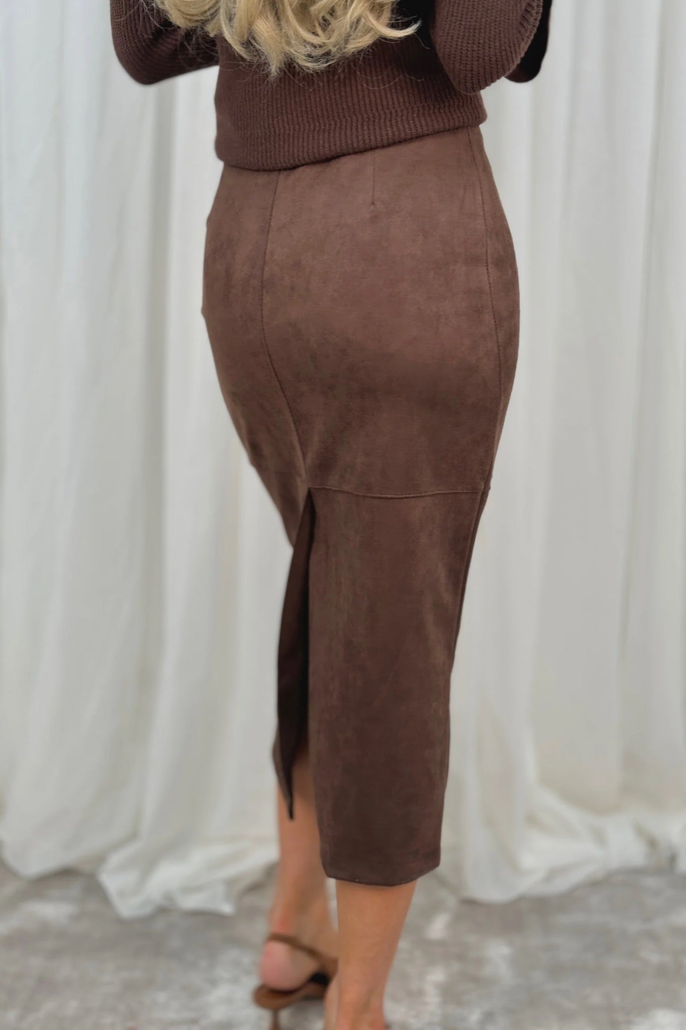 Caitlyn Faux Suede Midi Skirt In Chocolate