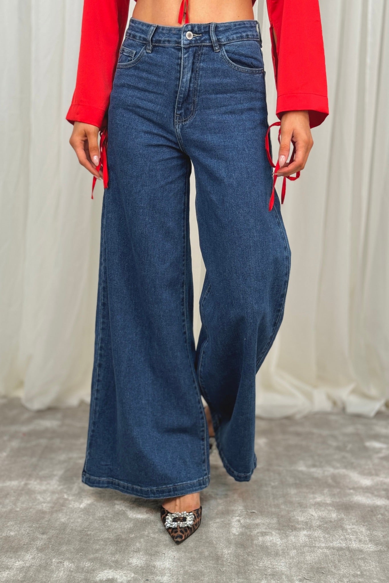 Lynne Extra Wide Jeans In Dark Wash