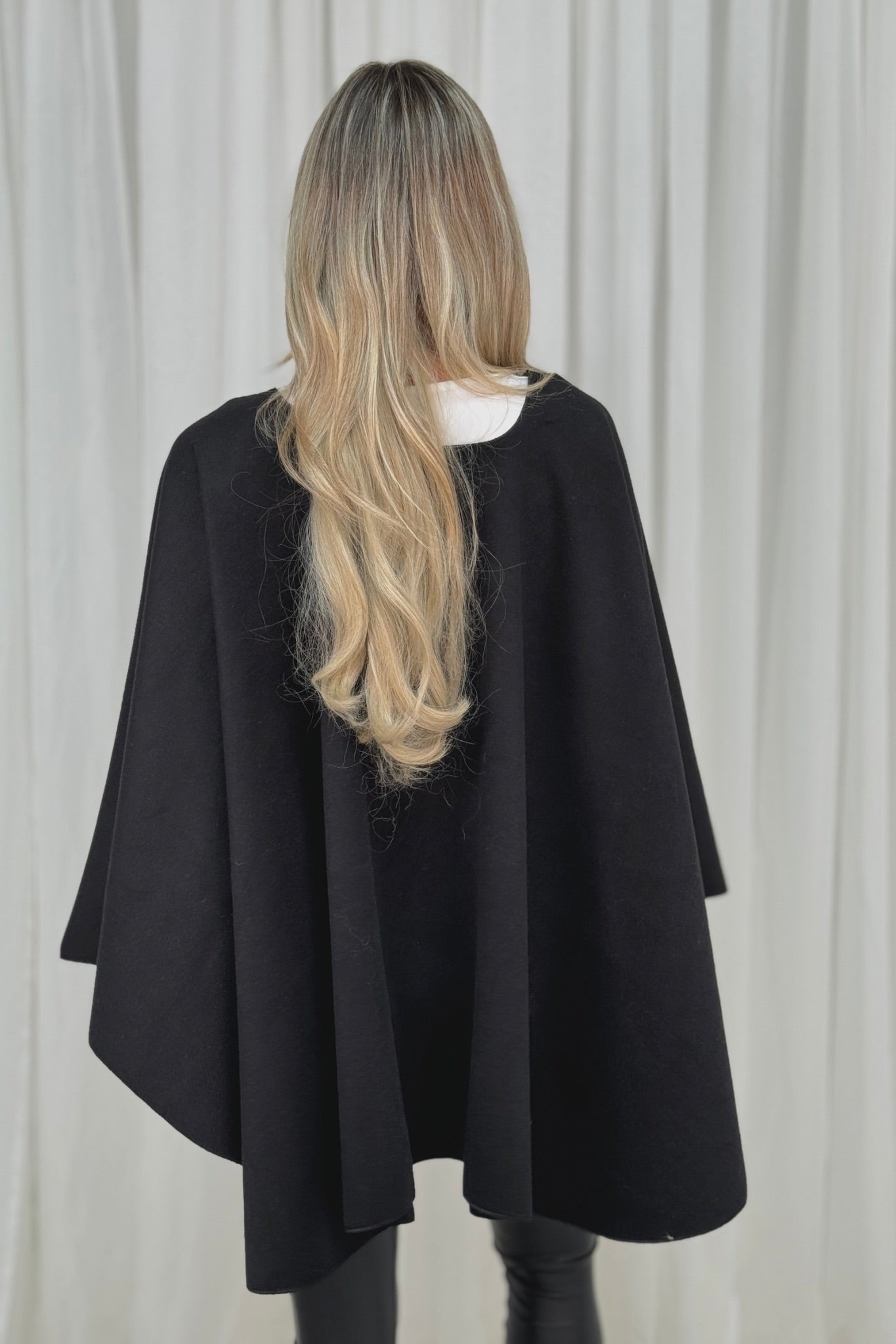 Jayme Bow Style Cape In Black