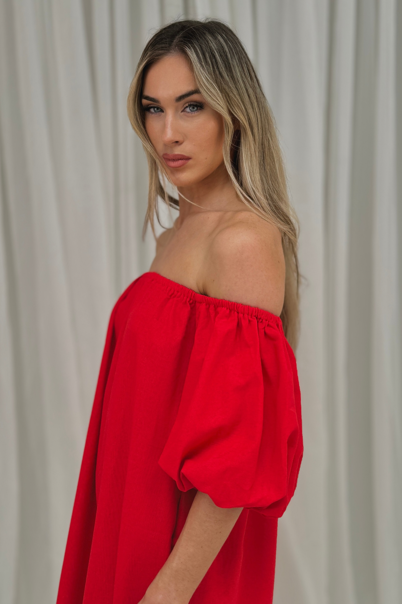 Caitlyn Puff Sleeve Bardot Dress In Red