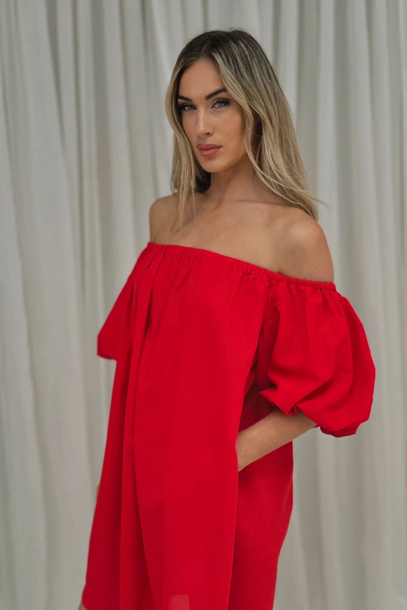 Caitlyn Puff Sleeve Bardot Dress In Red