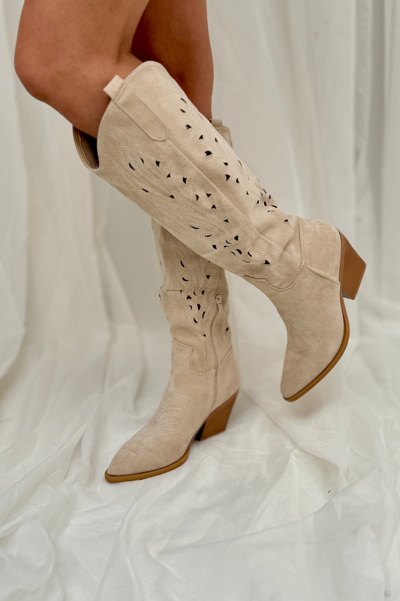 Lauren Cut Out Western Boots In Neutral