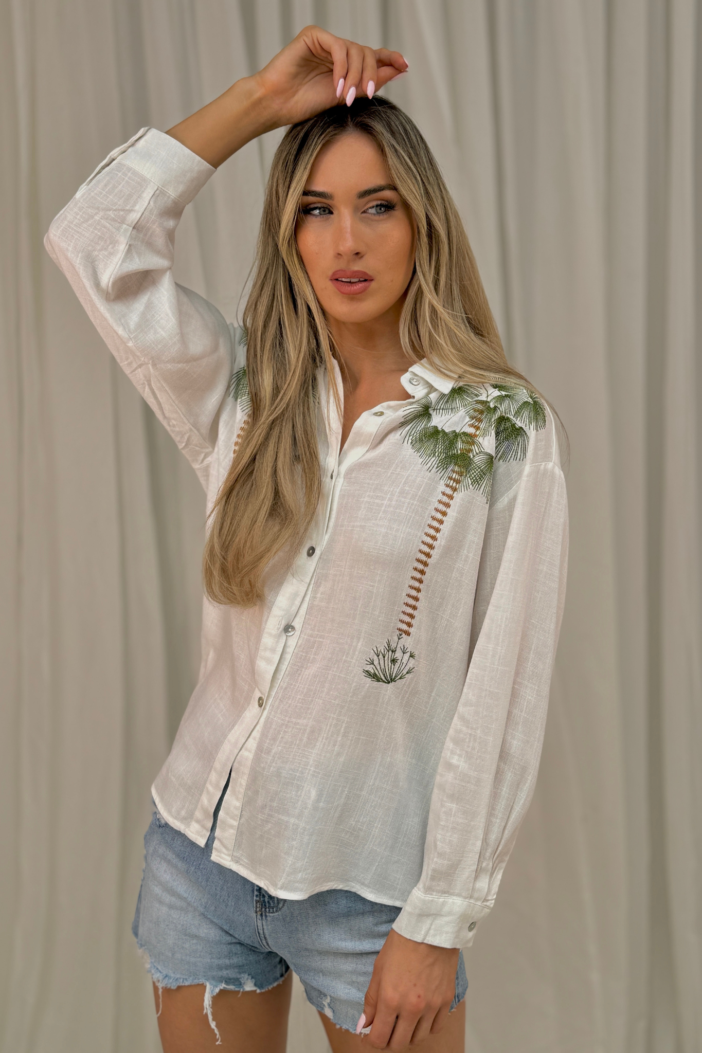 Megan Embroidered Palm Shirt In White