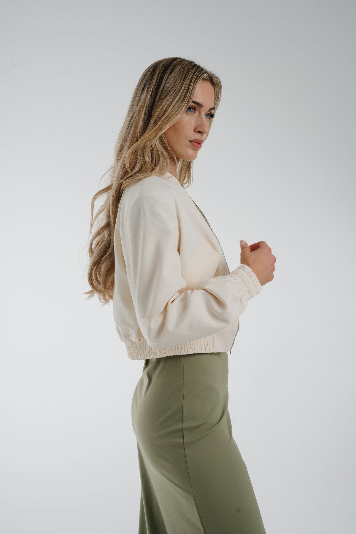 Holly Cropped Bomber Jacket In Cream