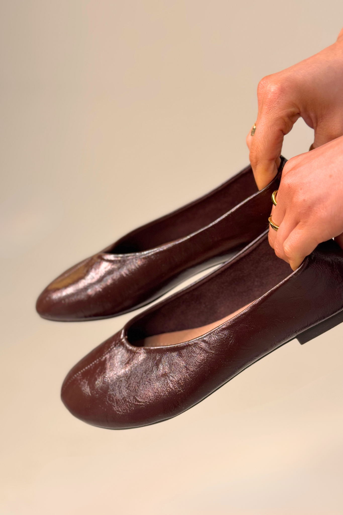 Izzy Faux Leather Pumps In Chocolate
