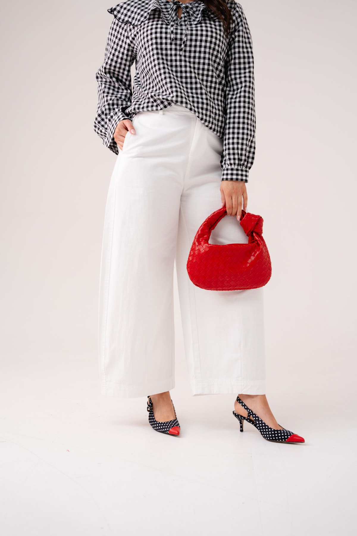 Kiera Barrell Trousers In White
