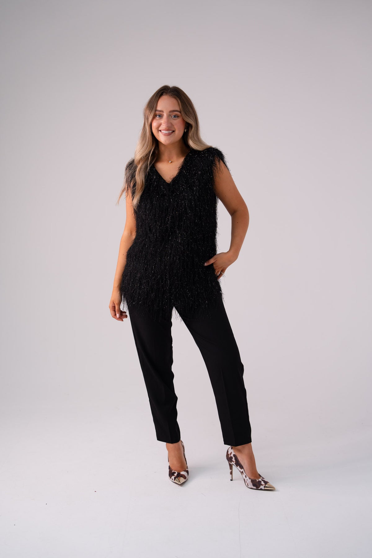 Love Laura Fringed Textured V-Neck Top In Black