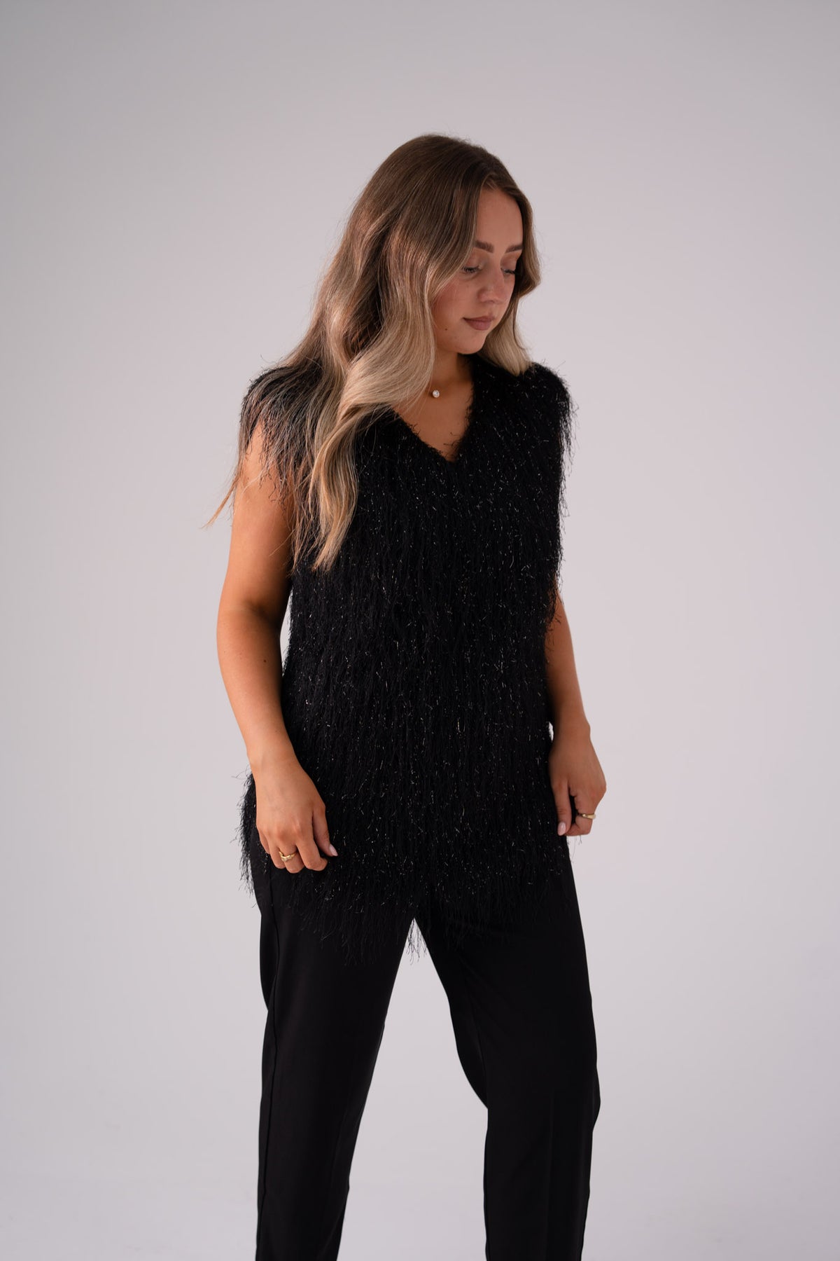 Love Laura Fringed Textured V-Neck Top In Black
