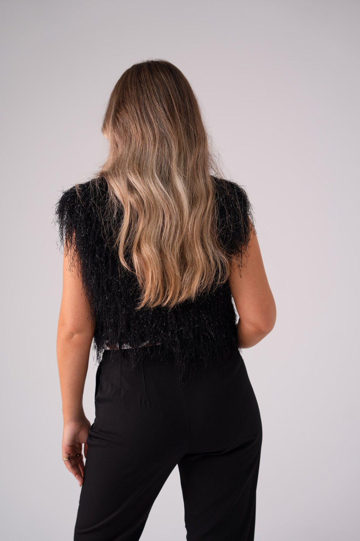 Love Laura Fringed Textured V-Neck Top In Black