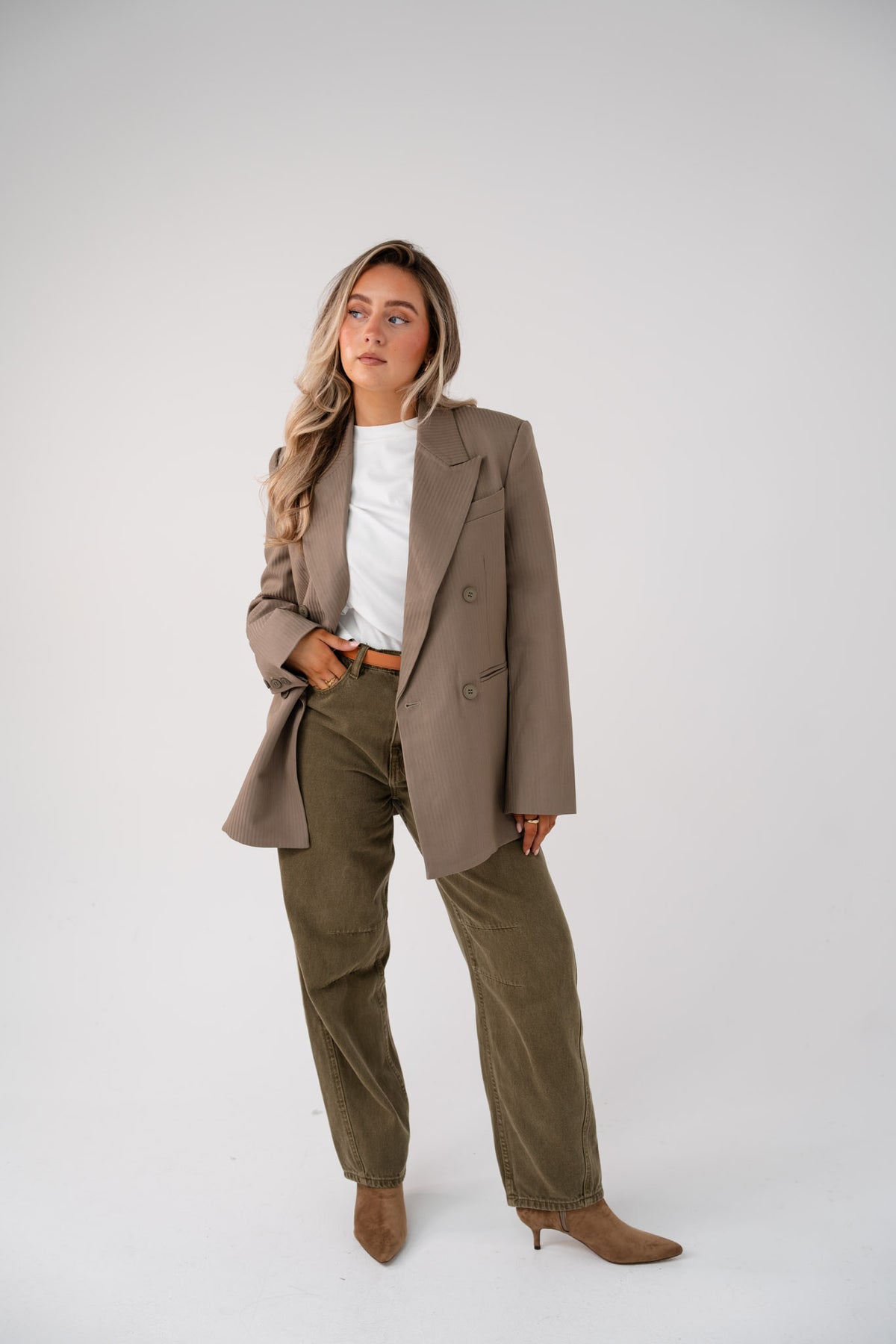 Love Laura Refined Blazer In Taupe