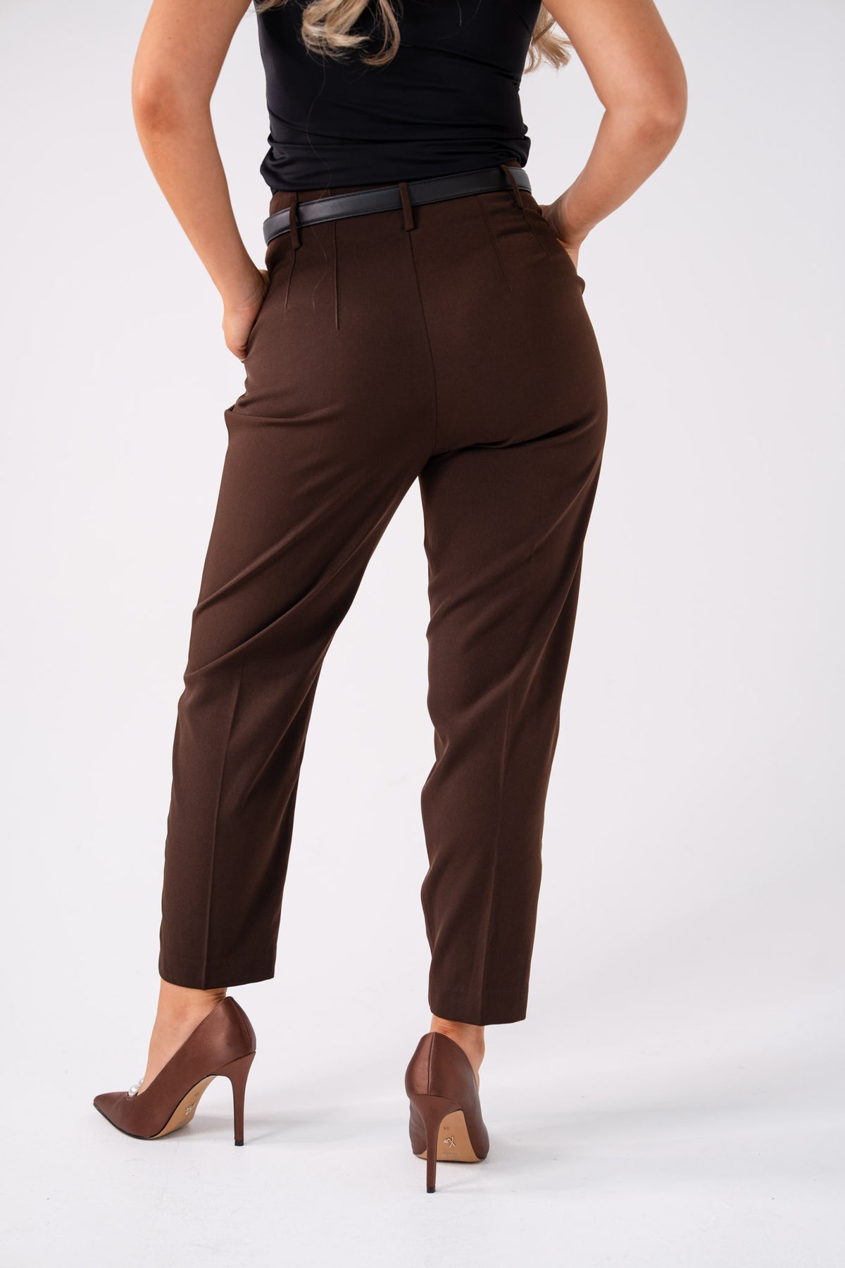 Love Laura Sculpted Trousers In Chocolate
