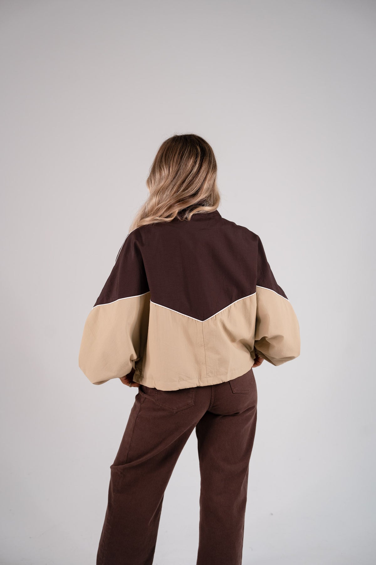 Kate Contrast Zip Jacket In Brown & Beige