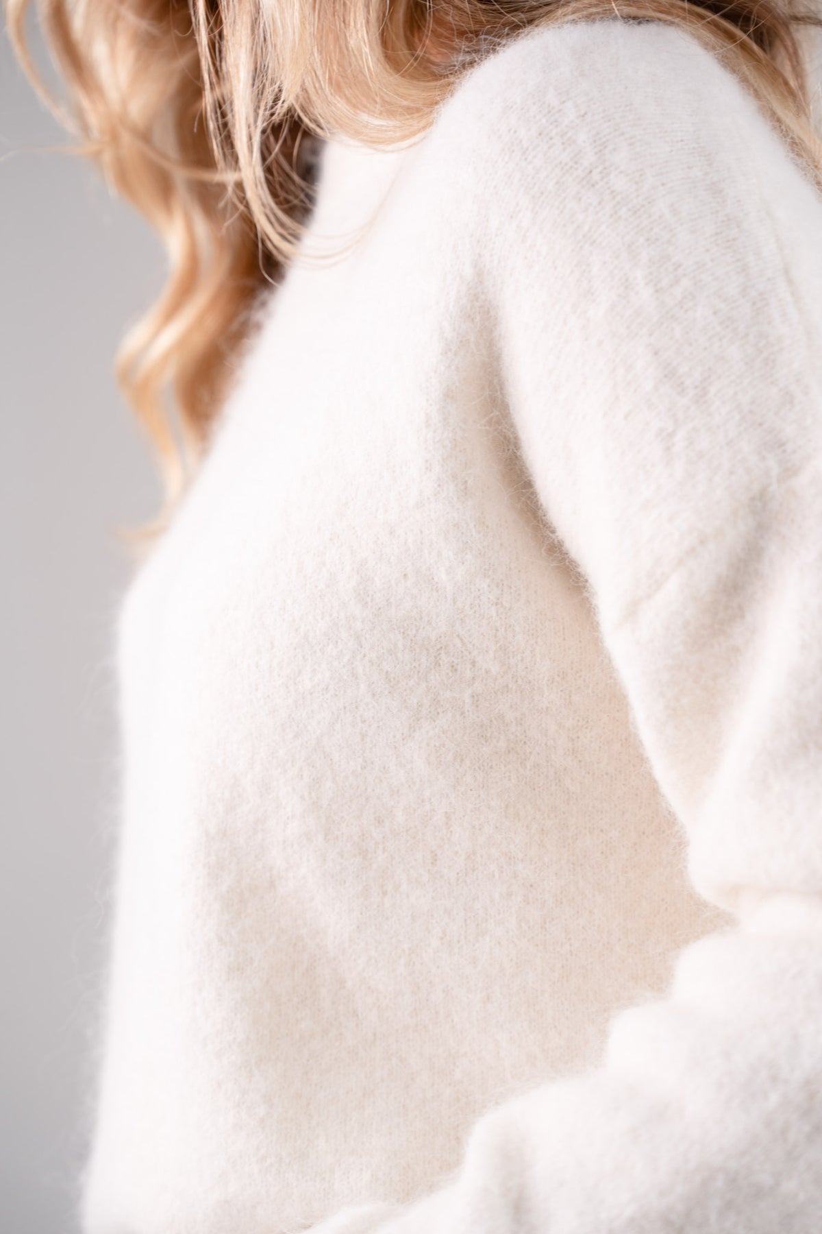 Iris Round Neck Jumper In White