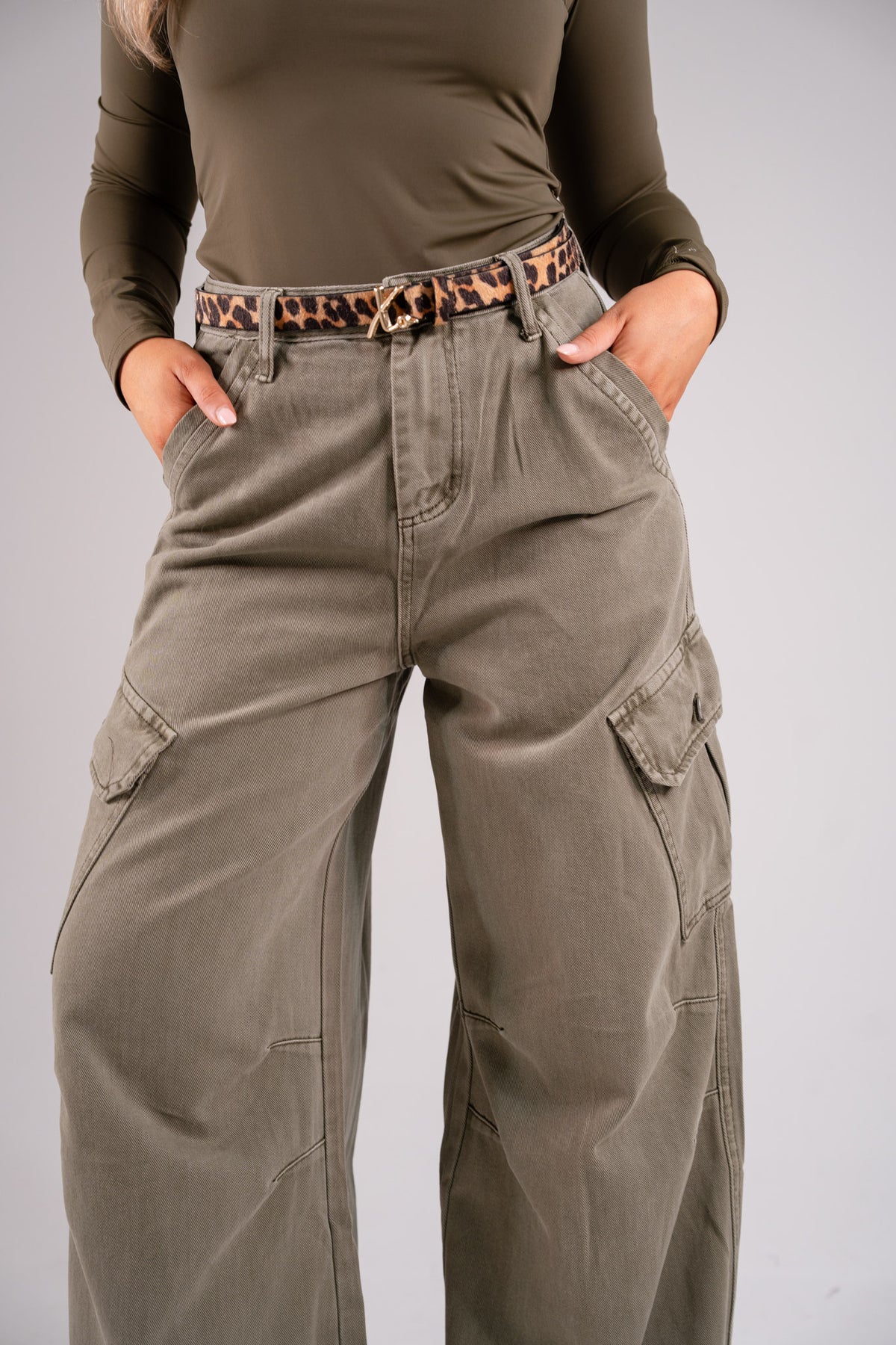 Kiera Relaxed Cargo Jeans In Khaki
