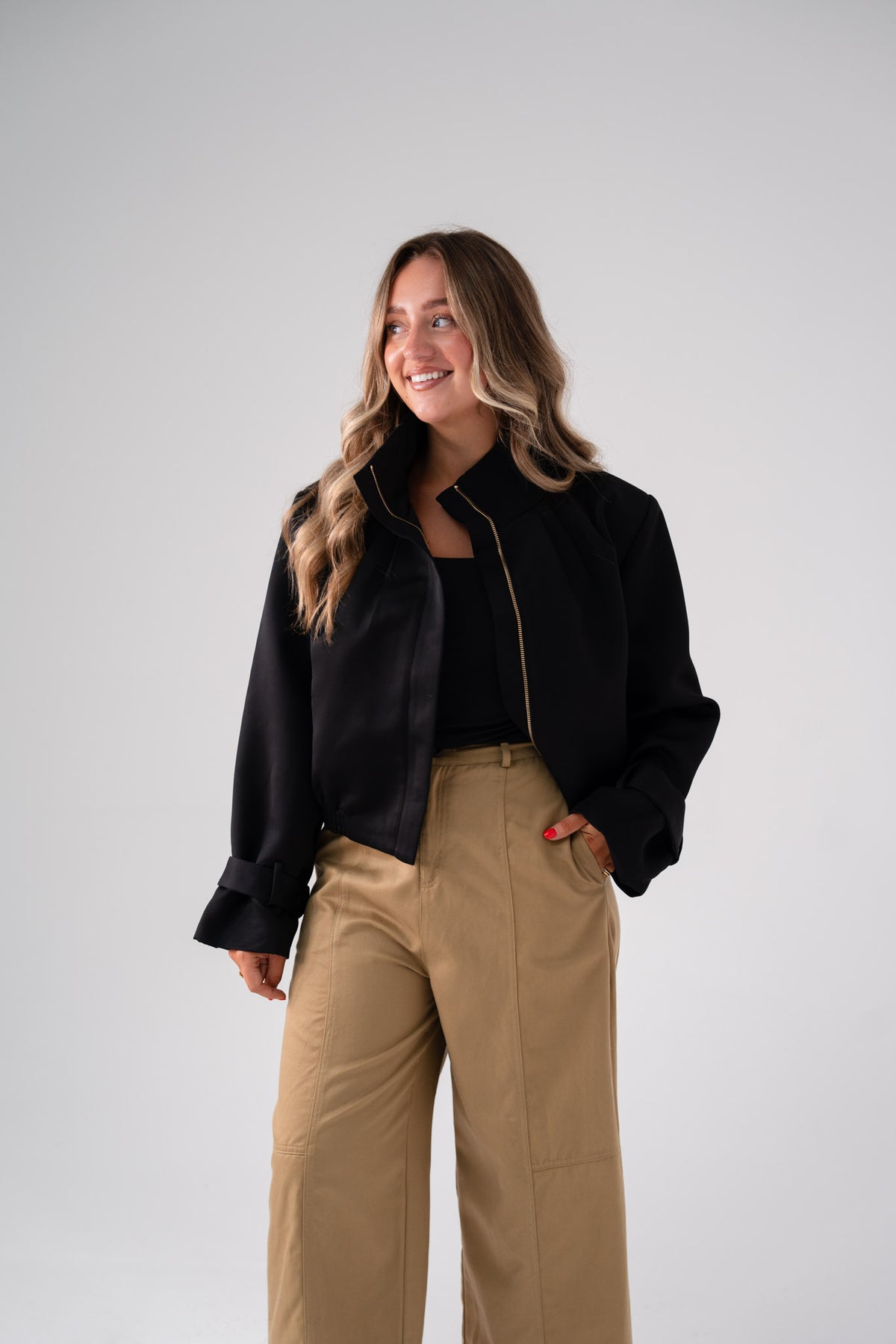 Iris Crop Jacket In Black