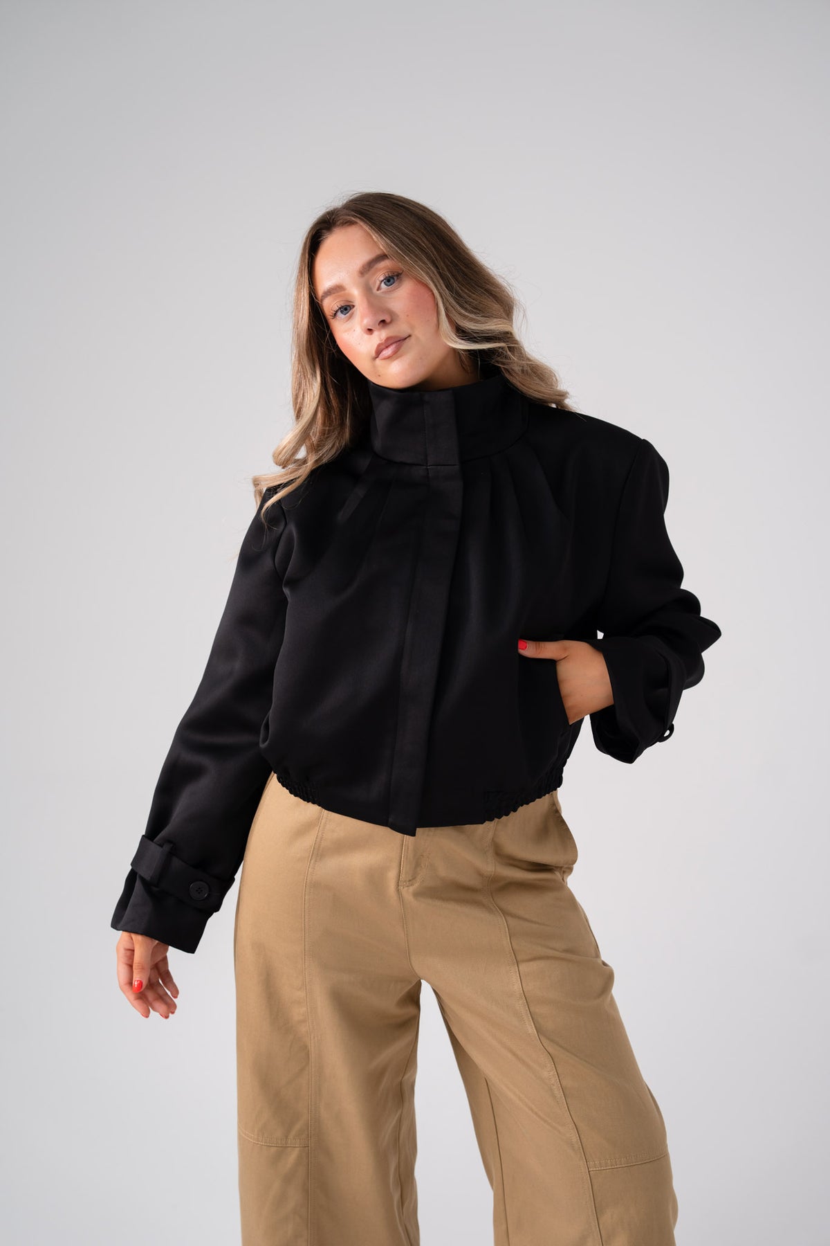 Iris Crop Jacket In Black