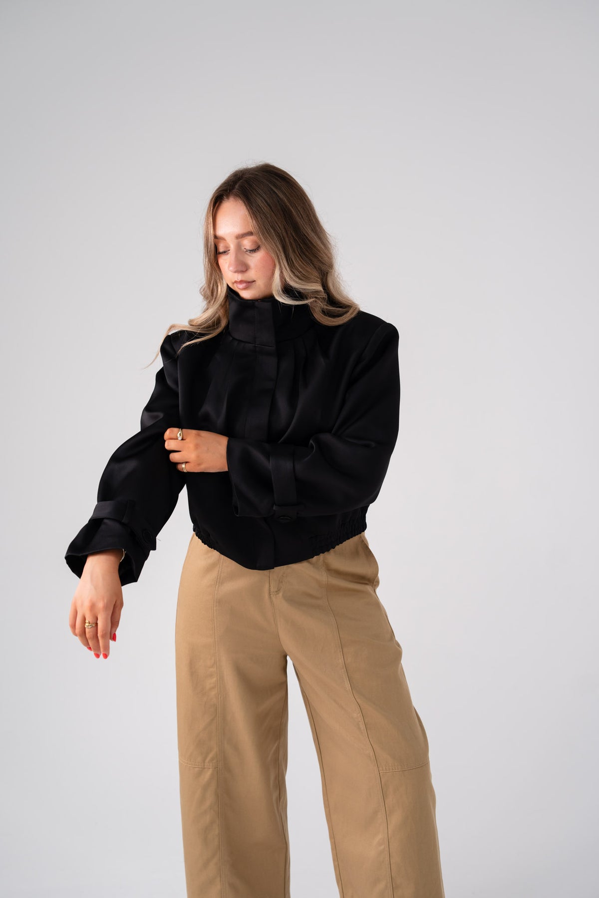 Iris Crop Jacket In Black
