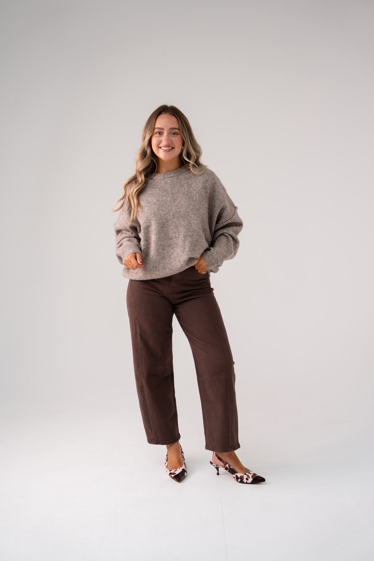 Kiera Round Neck Jumper In Taupe