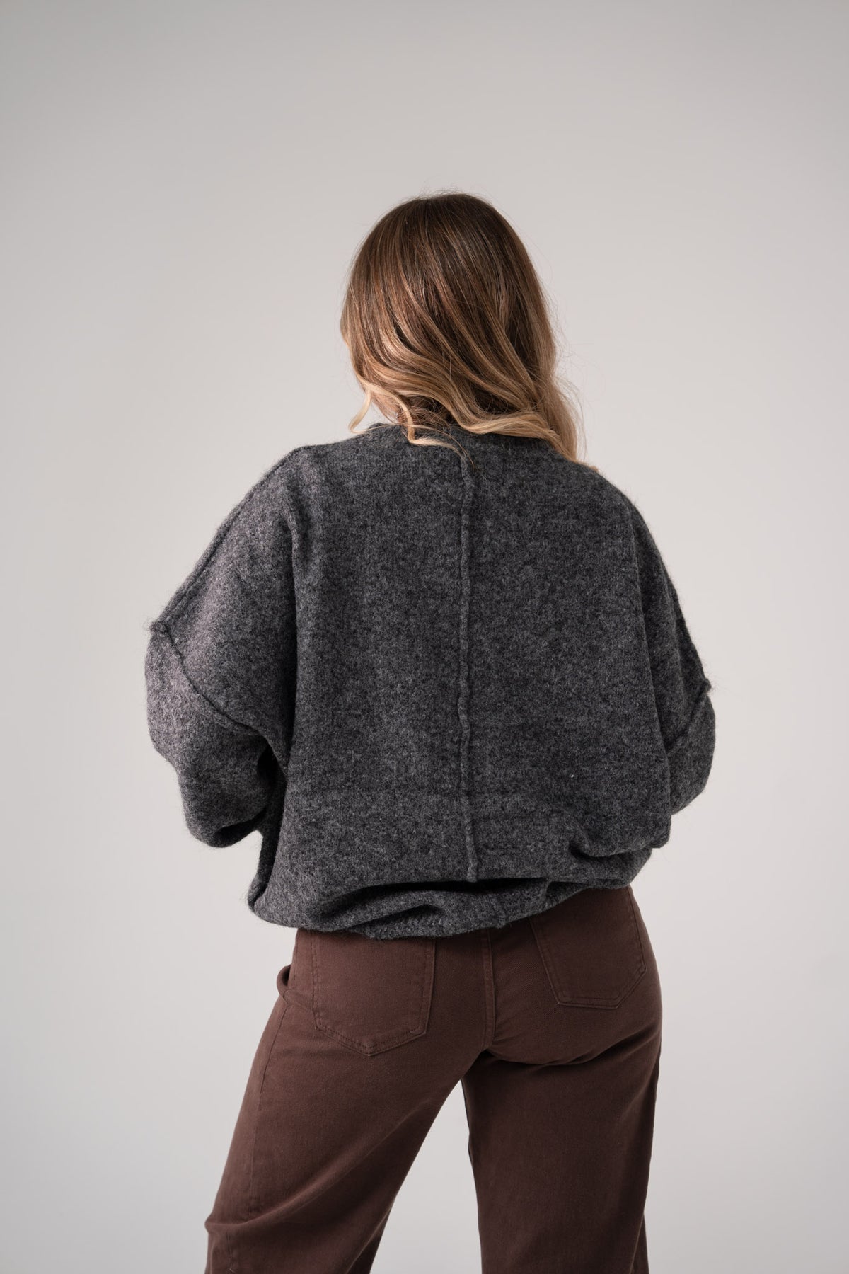 Kiera Round Neck Jumper In Grey