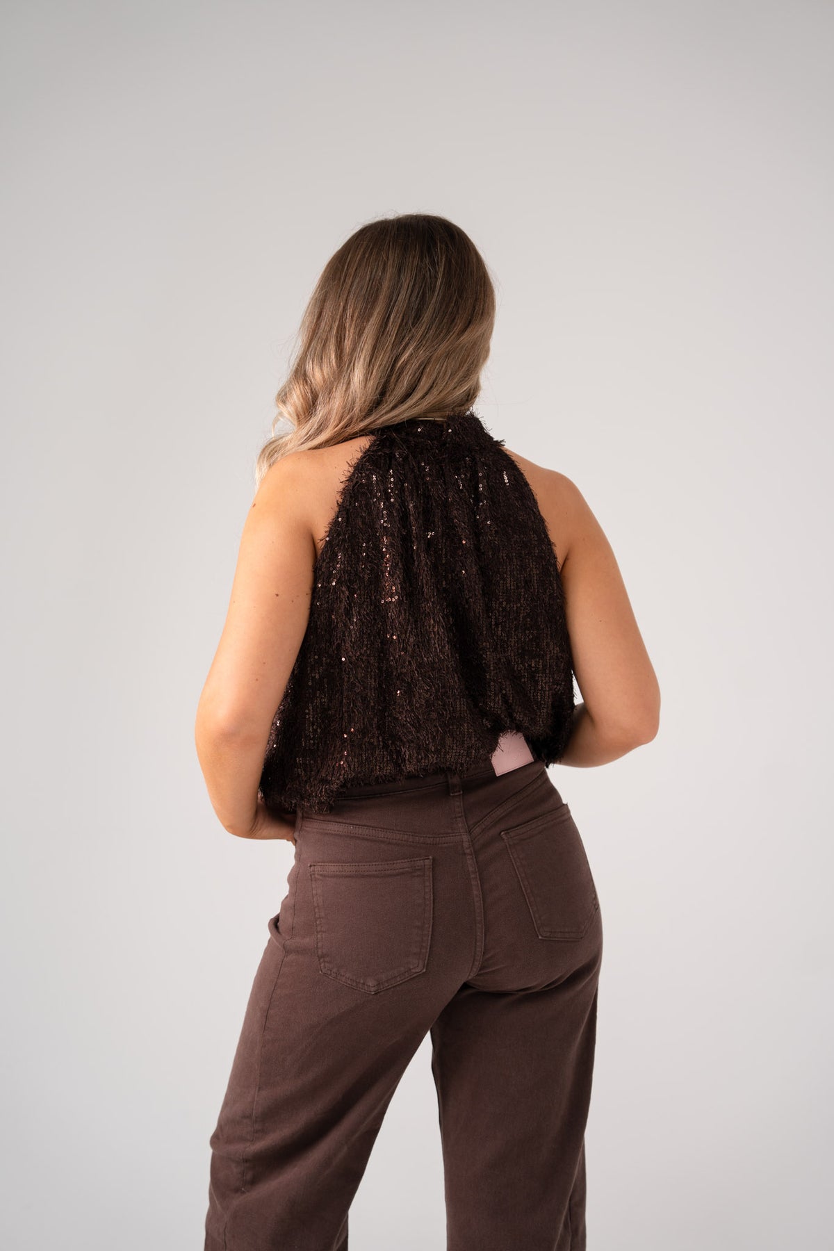Iris Textured Halter Top In Chocolate
