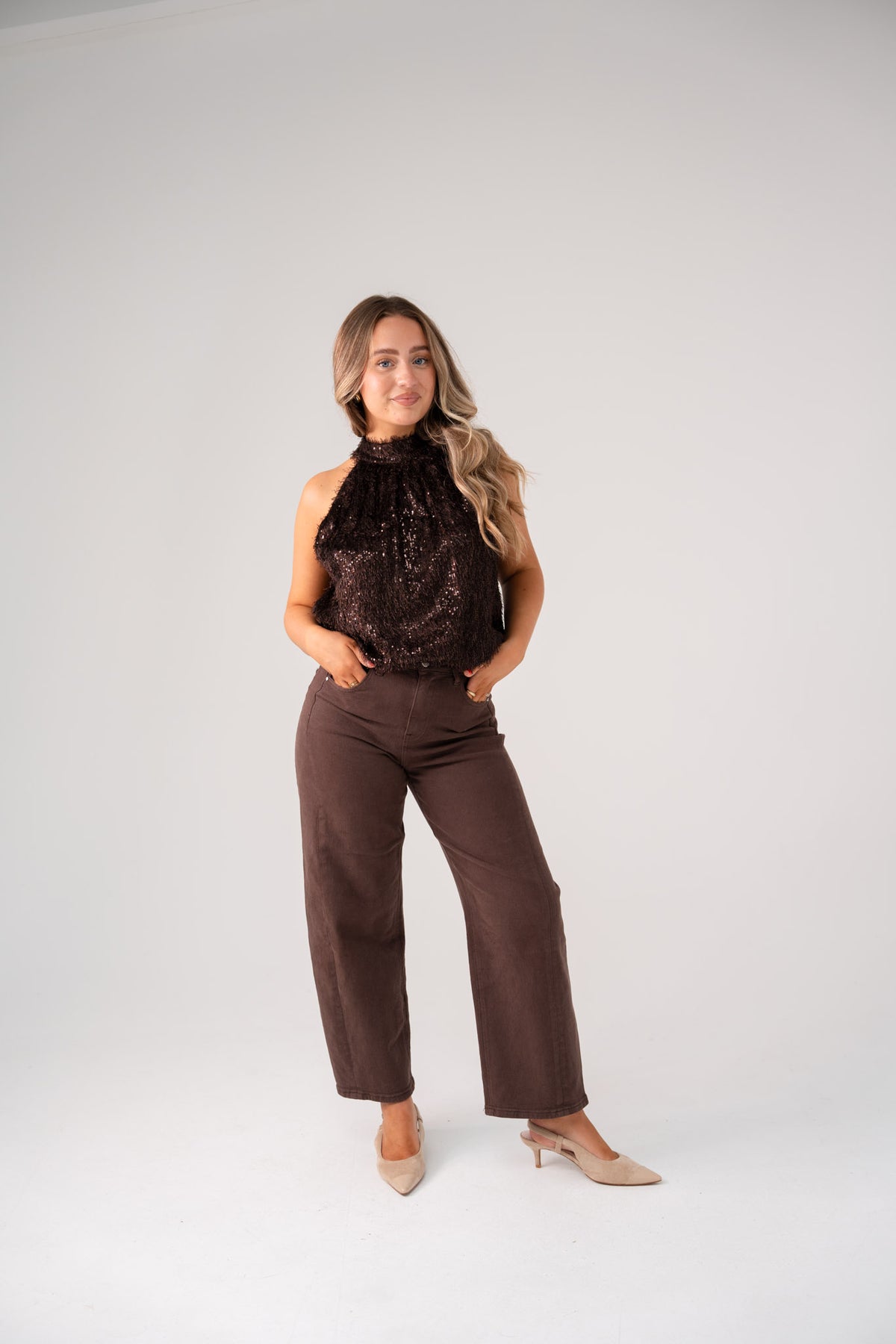 Iris Textured Halter Top In Chocolate