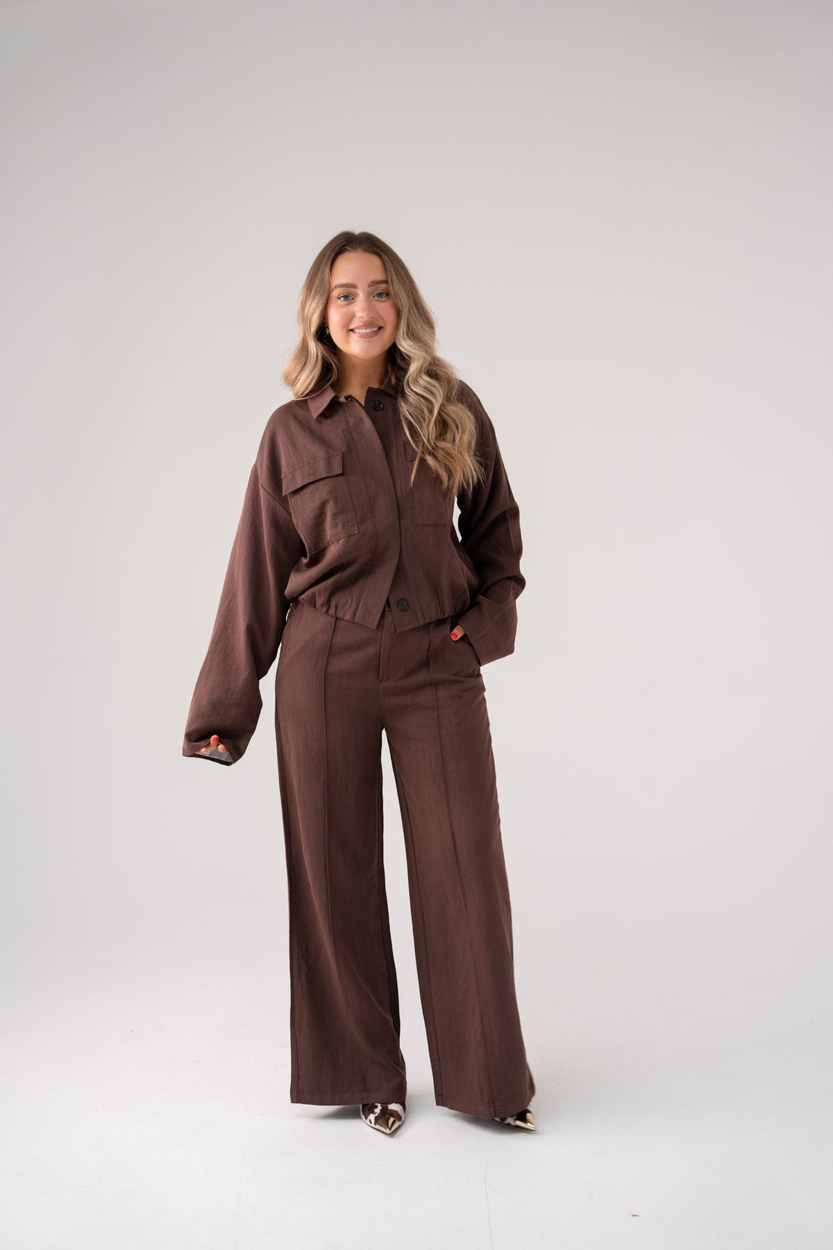 Elsa Straight Leg Trousers In Chocolate