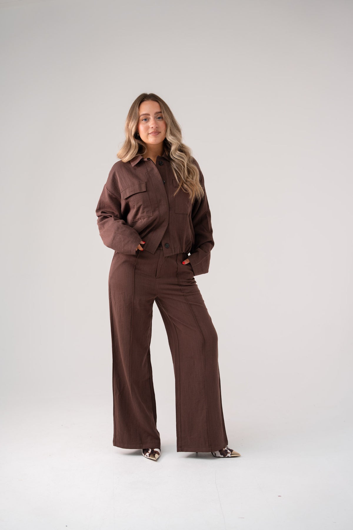 Elsa Straight Leg Trousers In Chocolate