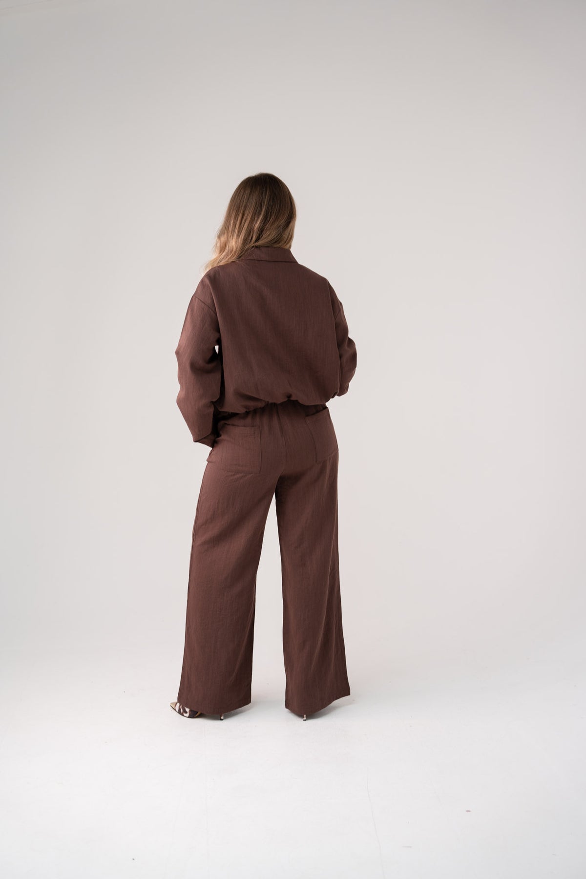 Elsa Straight Leg Trousers In Chocolate