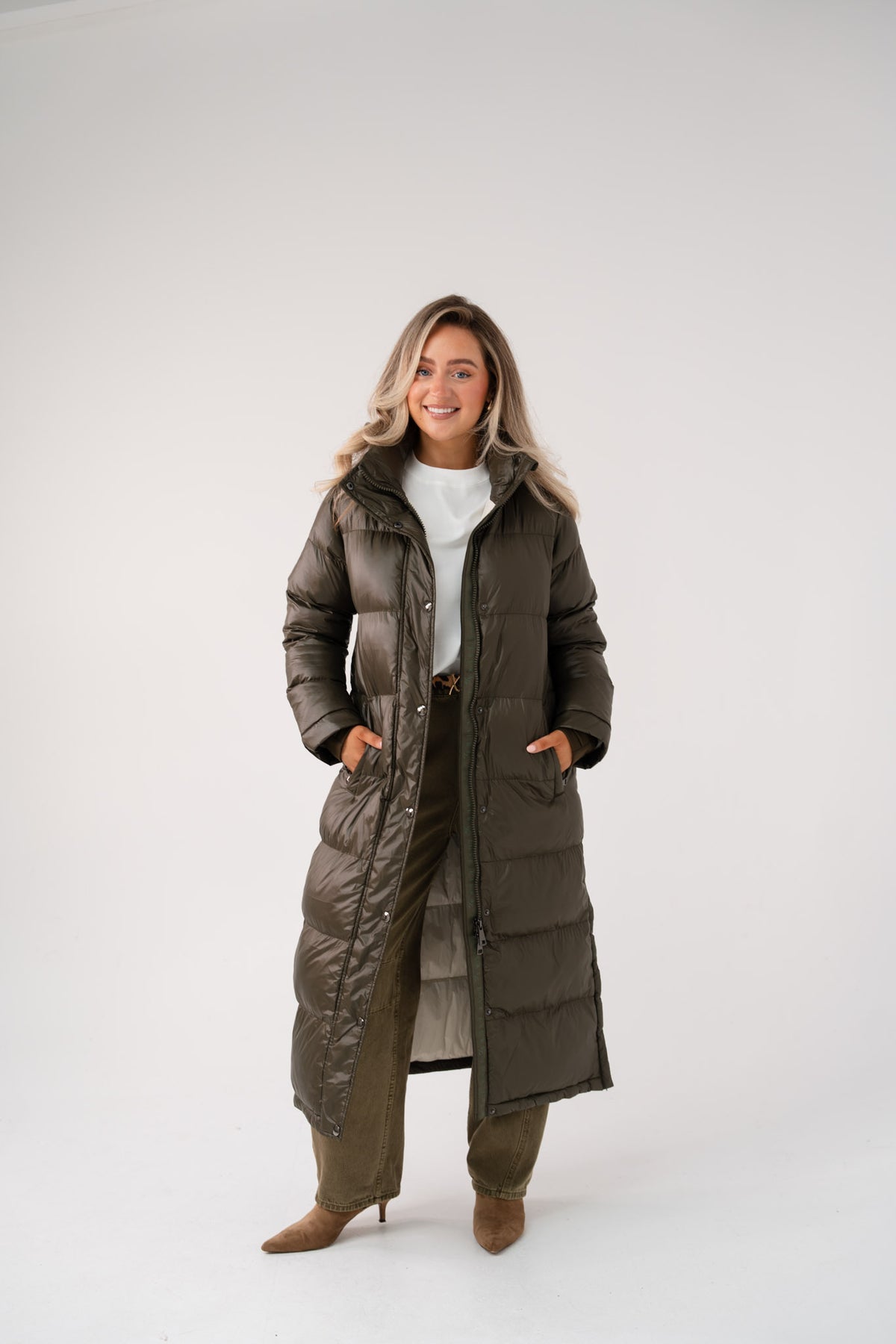 Love Laura Puffa Coat In Khaki