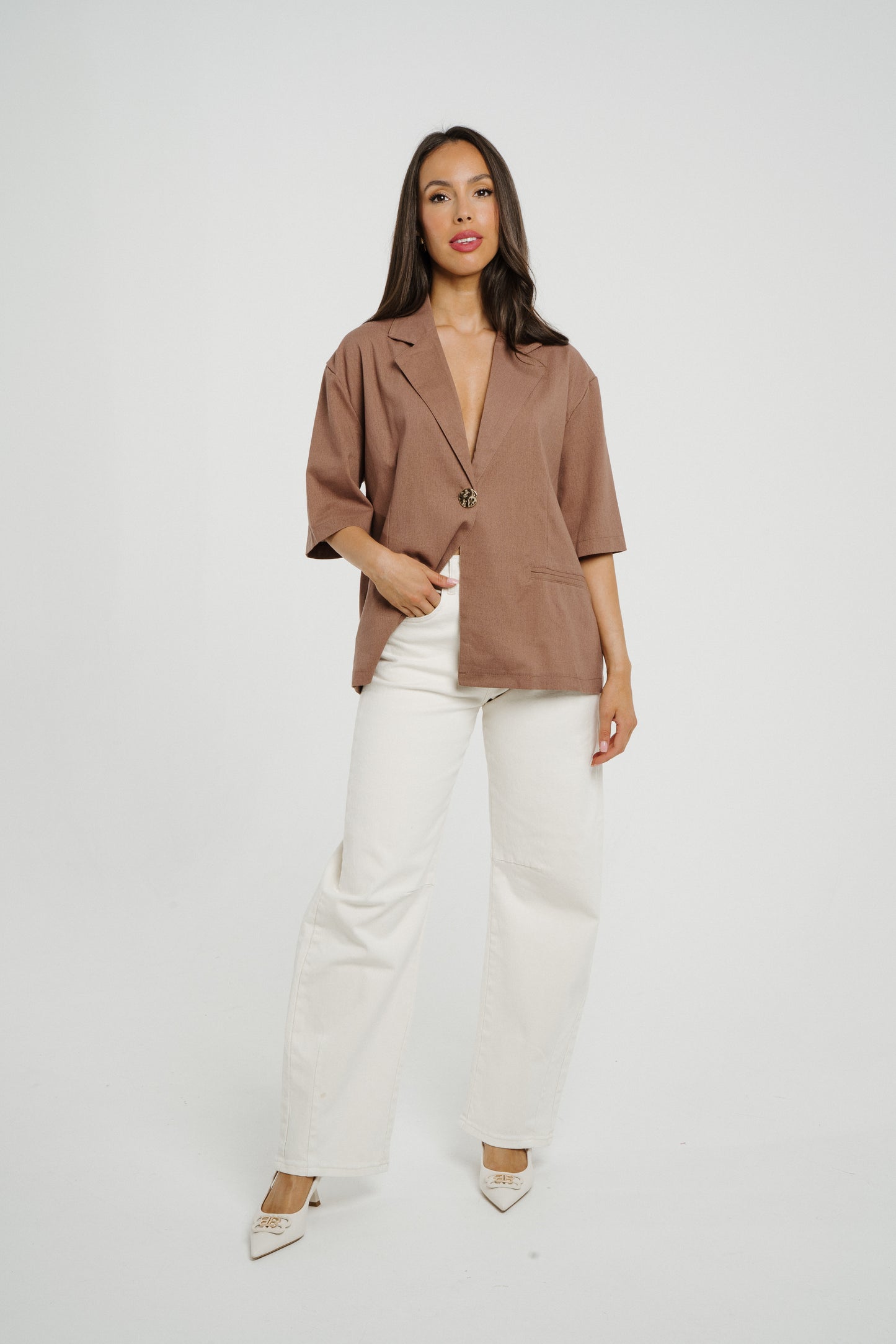 Paige Short Sleeve Linen Blazer In Chocolate