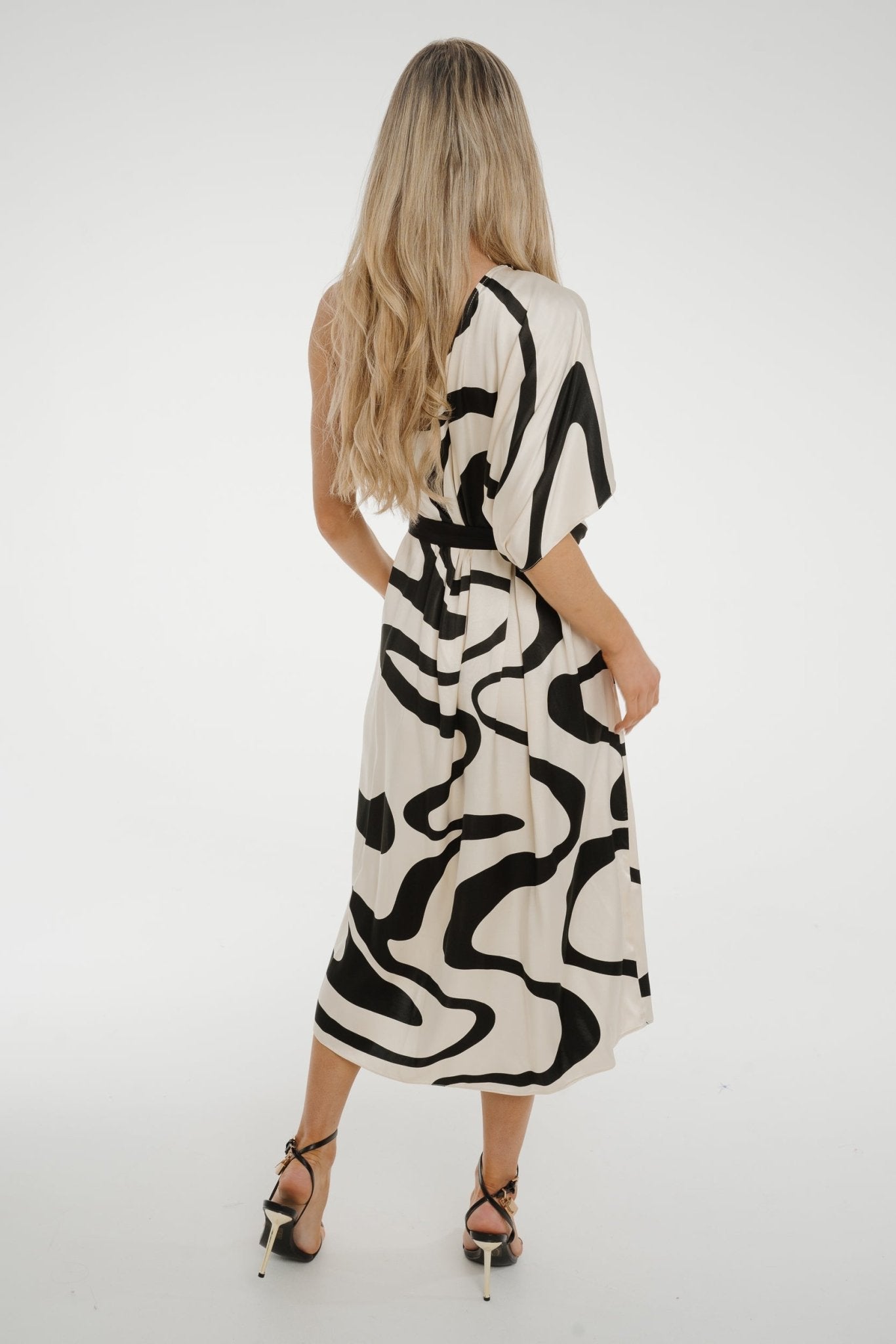 Alana One Shoulder Dress In Monochrome Print - The Walk in Wardrobe