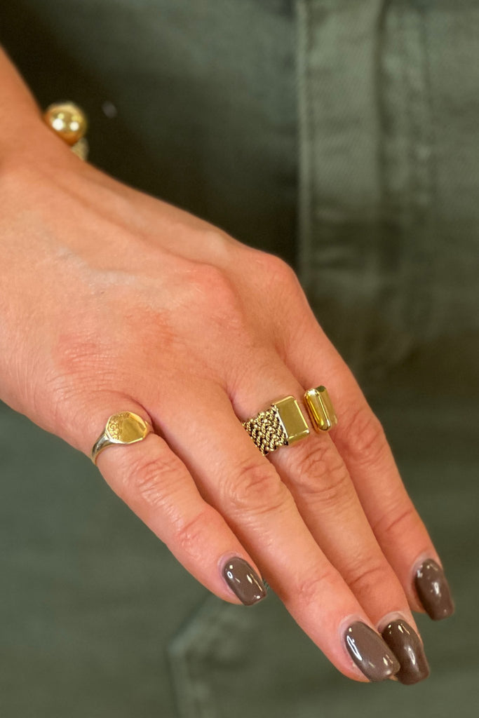 Beth Chain Link Ring In Gold - The Walk in Wardrobe