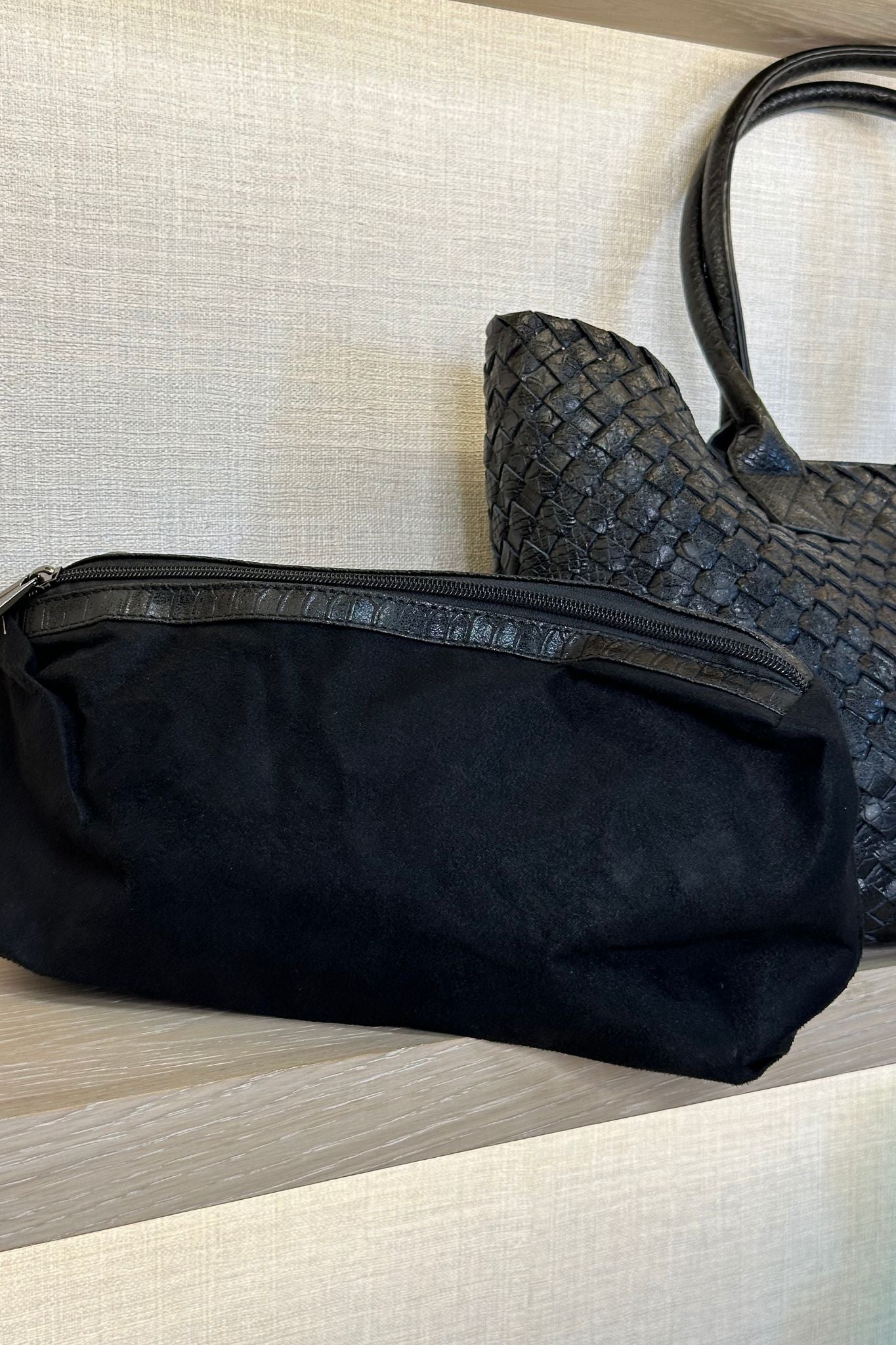 Beth Woven Tote Bag In Black - The Walk in Wardrobe