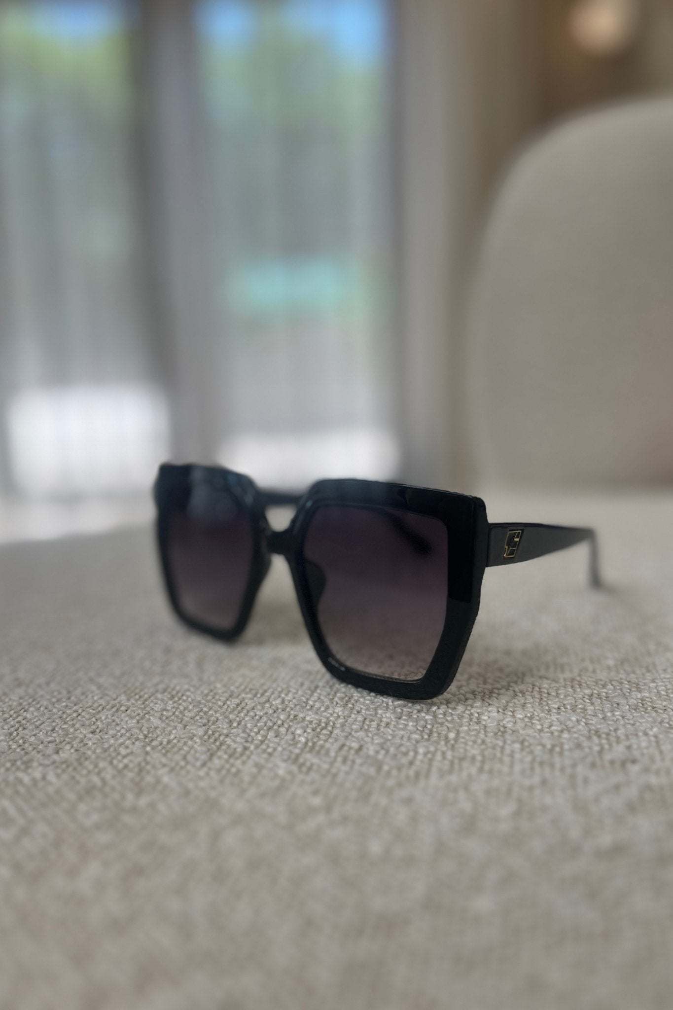 Caitlyn Oversized Square Sunglasses In Black - The Walk in Wardrobe