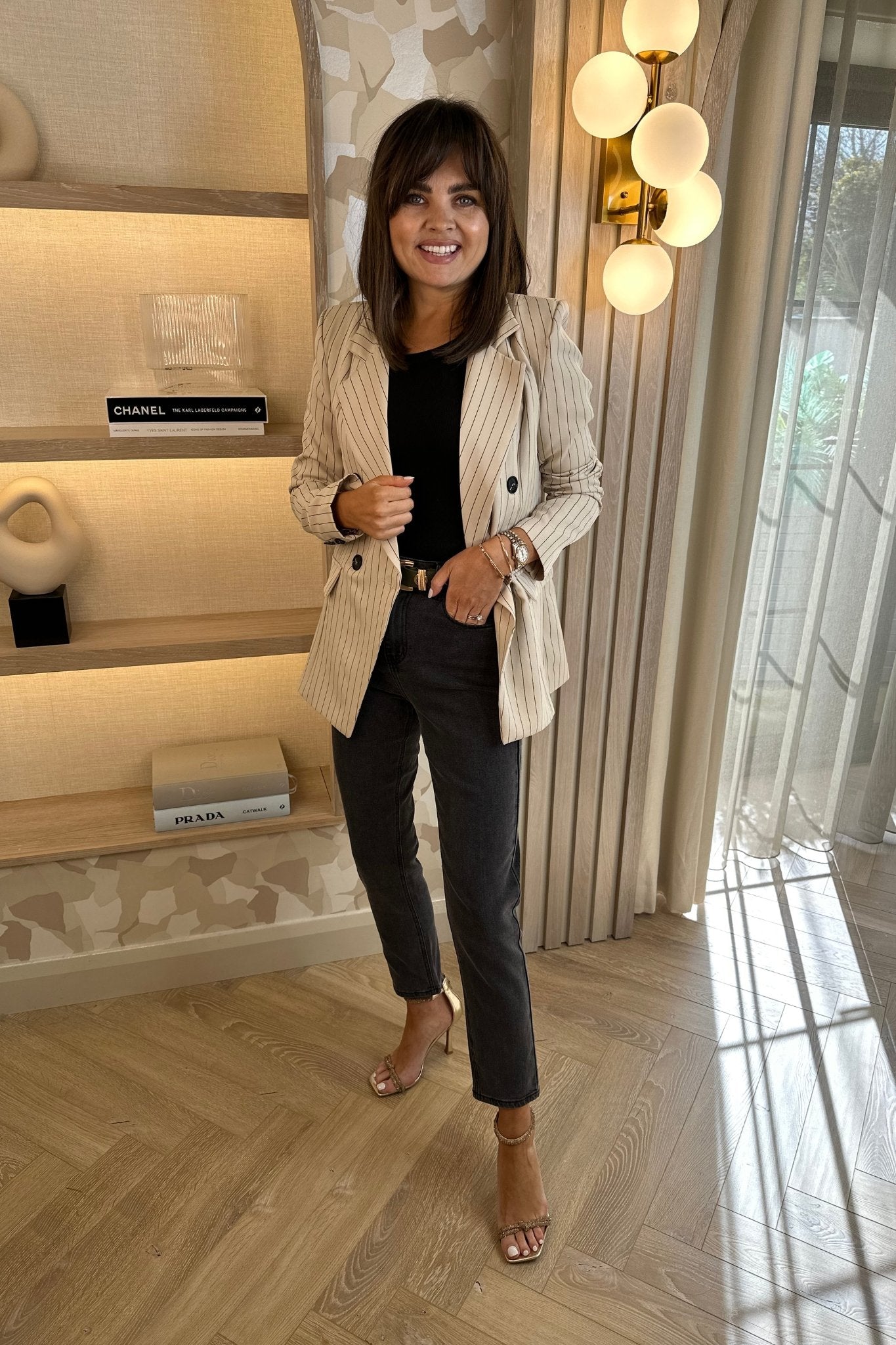 Caitlyn Pinstripe Blazer In Neutral – The Walk in Wardrobe