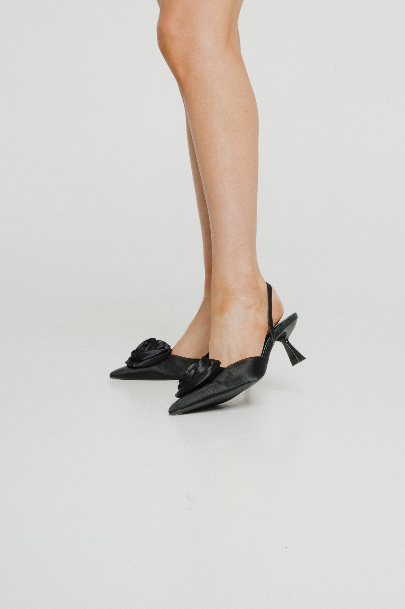 Cathy Floral Slingback In Black - The Walk in Wardrobe