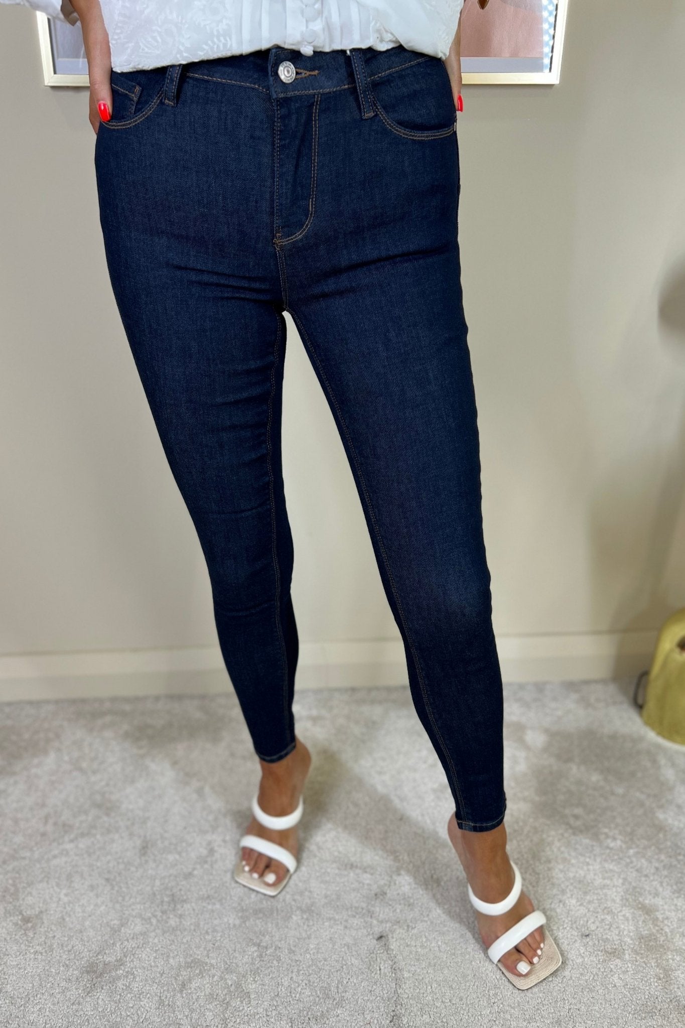 Cindy Bum Lift Jeans In Dark Wash - The Walk in Wardrobe