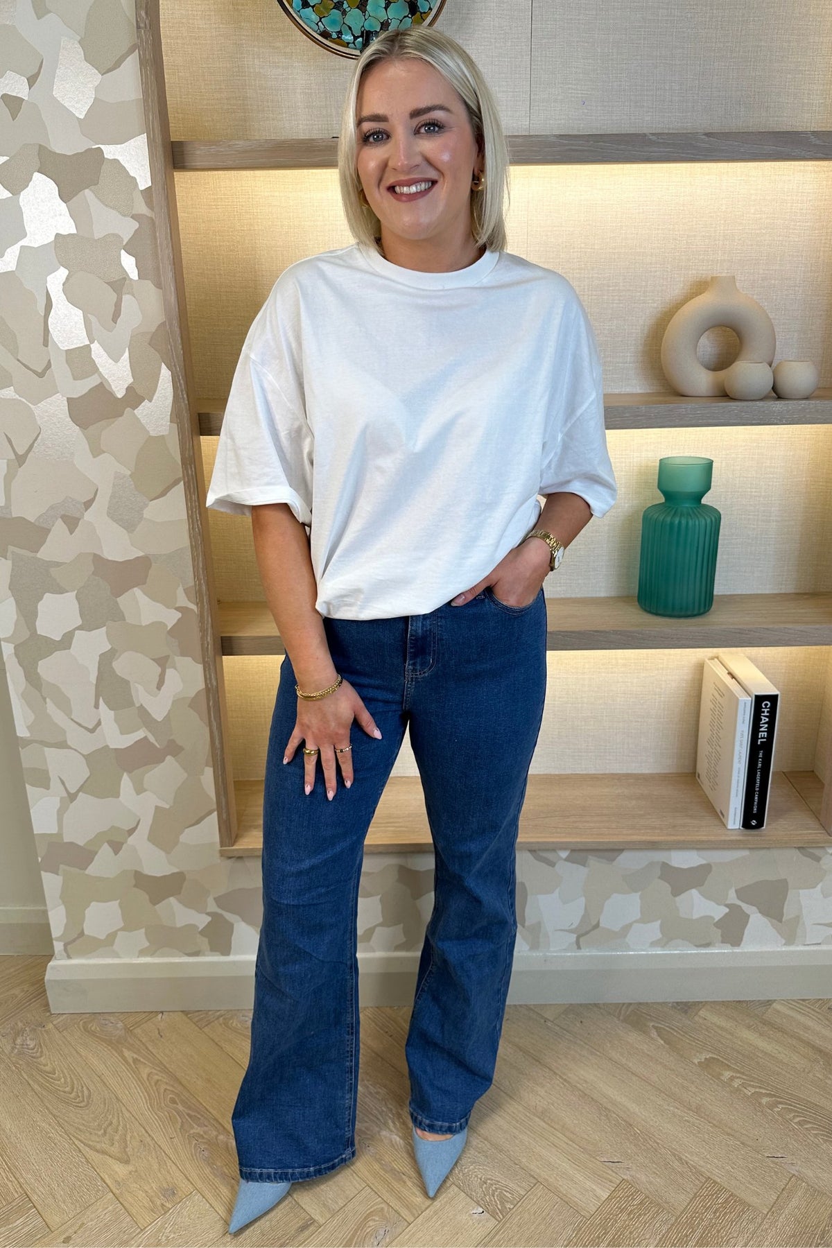 Cindy Curve Flared Jeans In Mid Wash - The Walk in Wardrobe