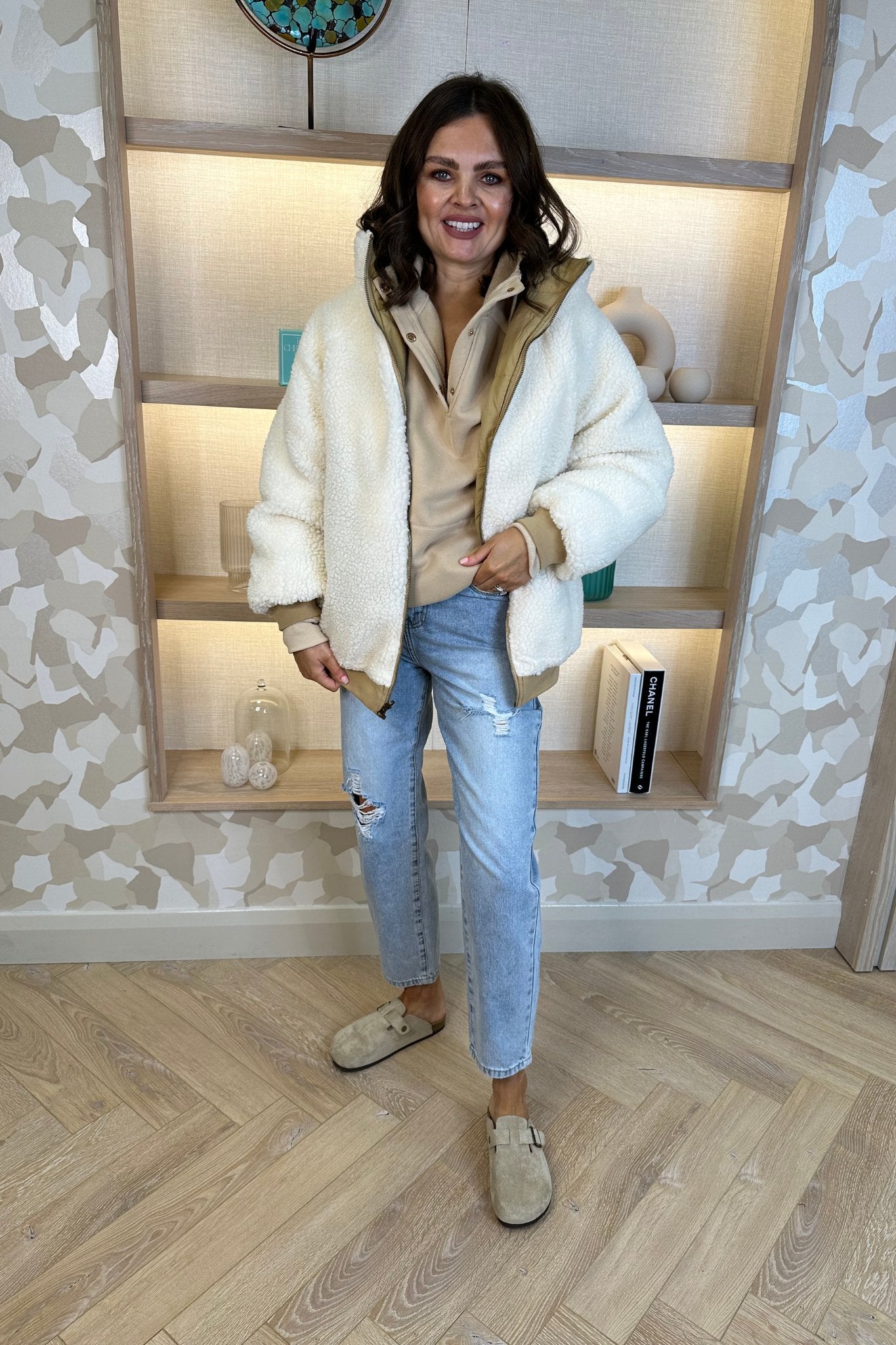 Cindy Distressed Mom Jean In Light Wash - The Walk in Wardrobe