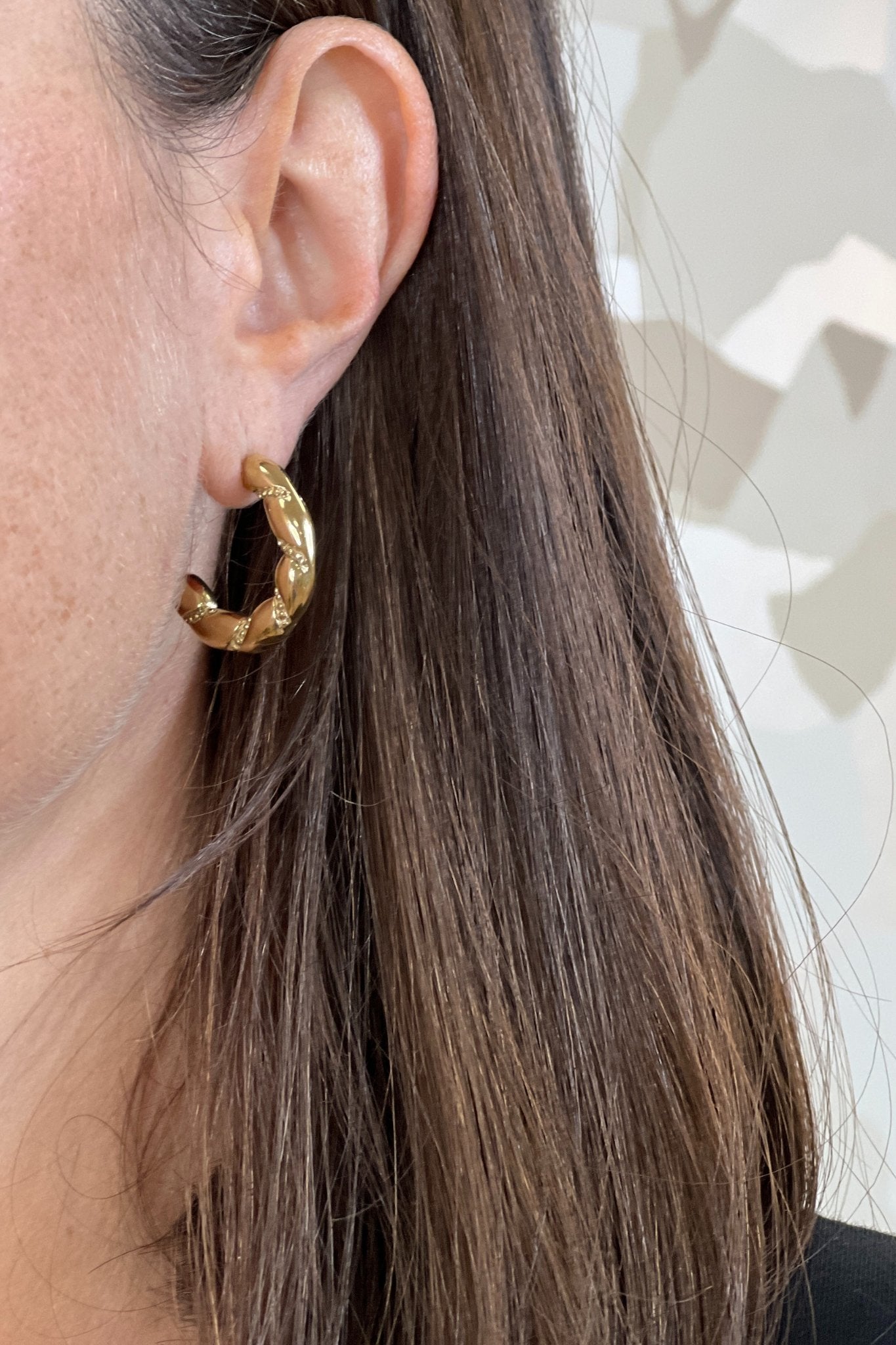 Erin Chunky Hoop Earring In Gold - The Walk in Wardrobe
