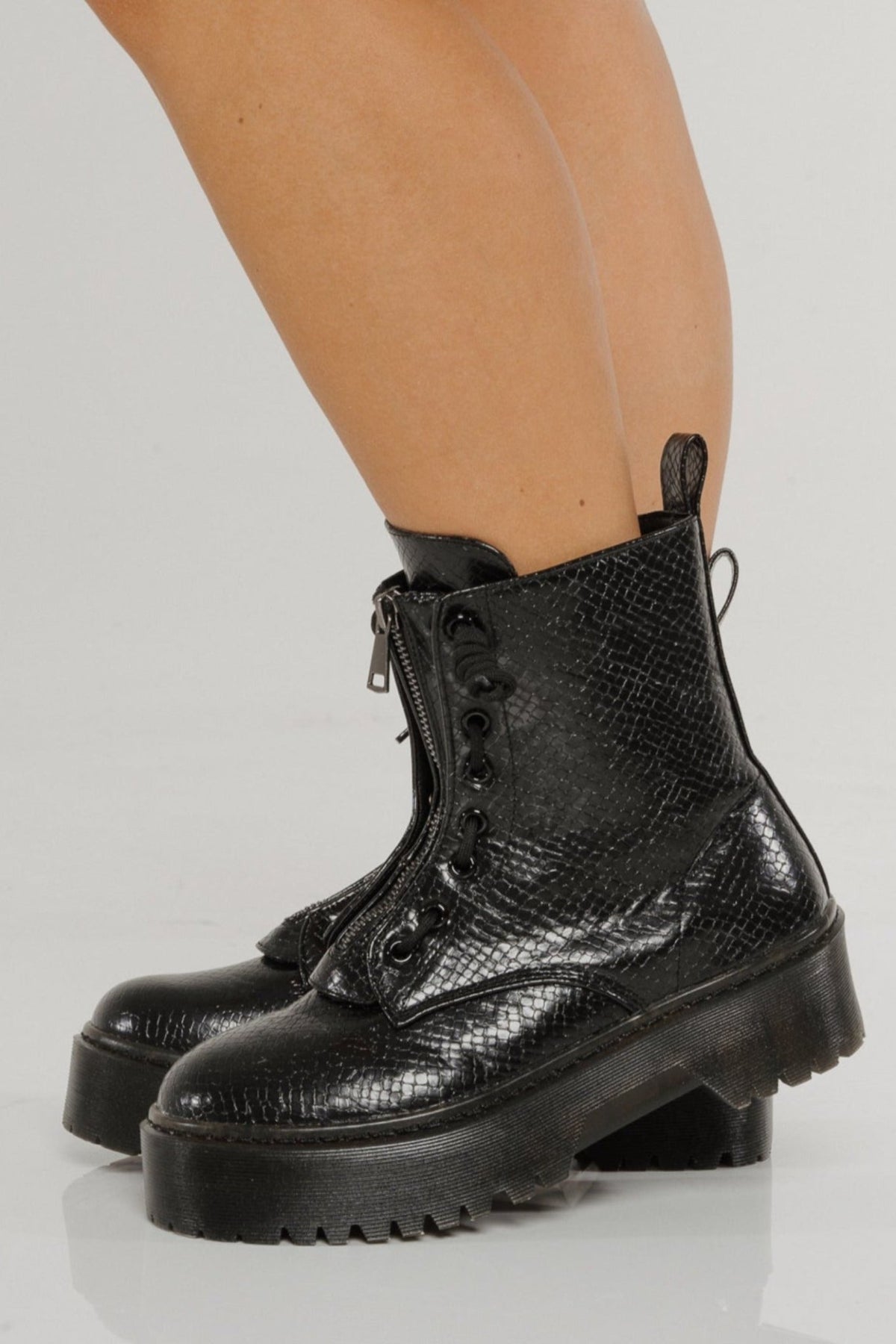 Faith Zip Front Chunky Boot In Black - The Walk in Wardrobe