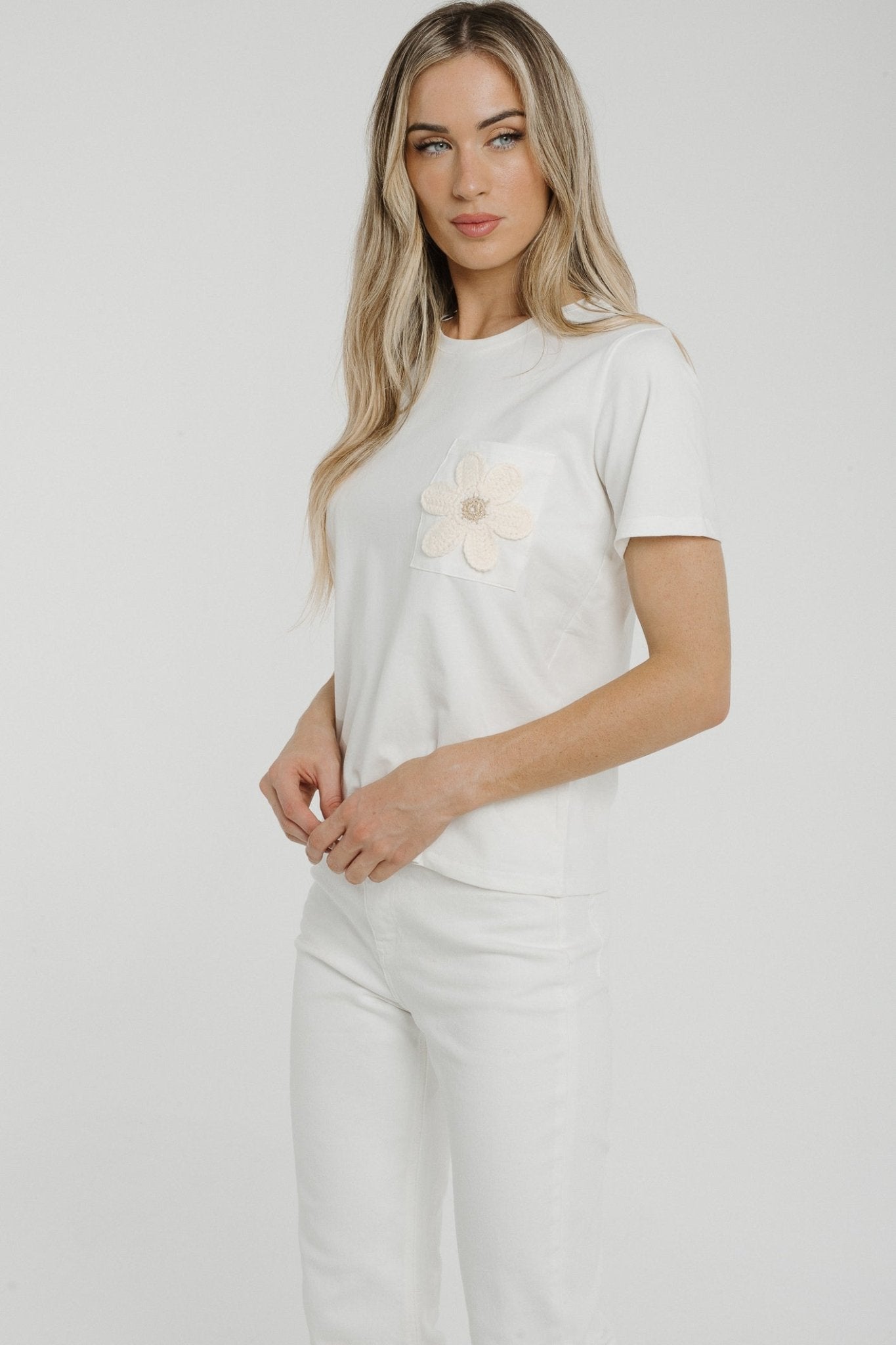 Holly Floral Detail T-Shirt In White - The Walk in Wardrobe
