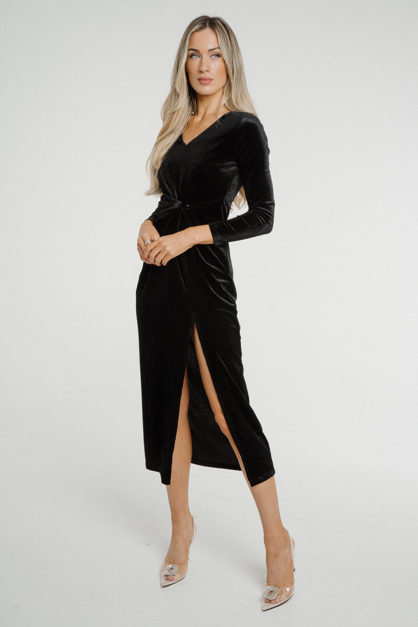 Holly Velvet Midi Dress In Black - The Walk in Wardrobe