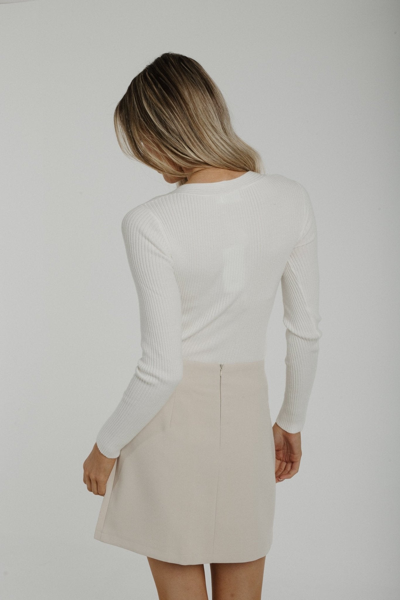Jane Cut Out Sleeve Detail Top In White - The Walk in Wardrobe