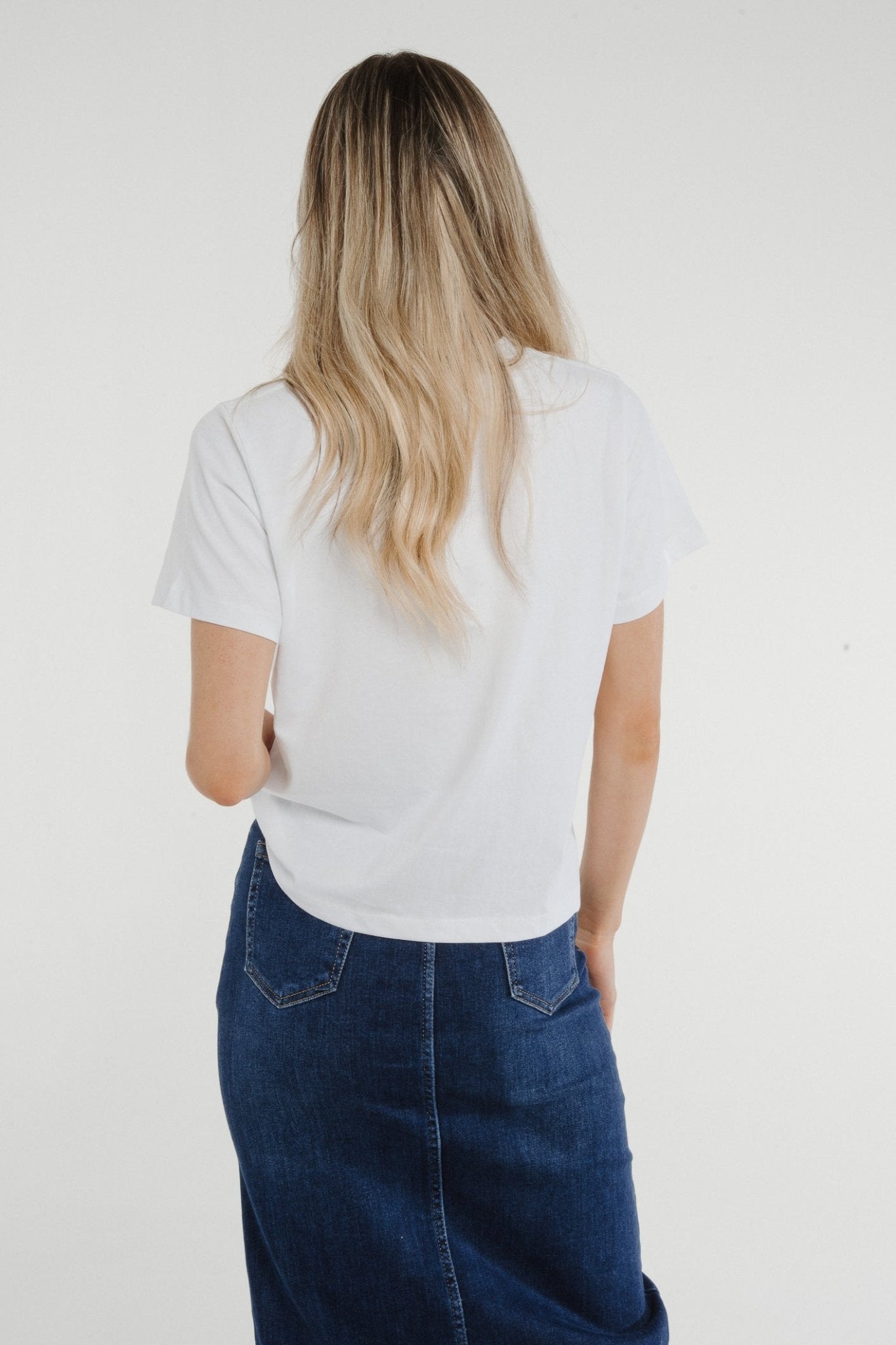 Jane T-Shirt In White - The Walk in Wardrobe