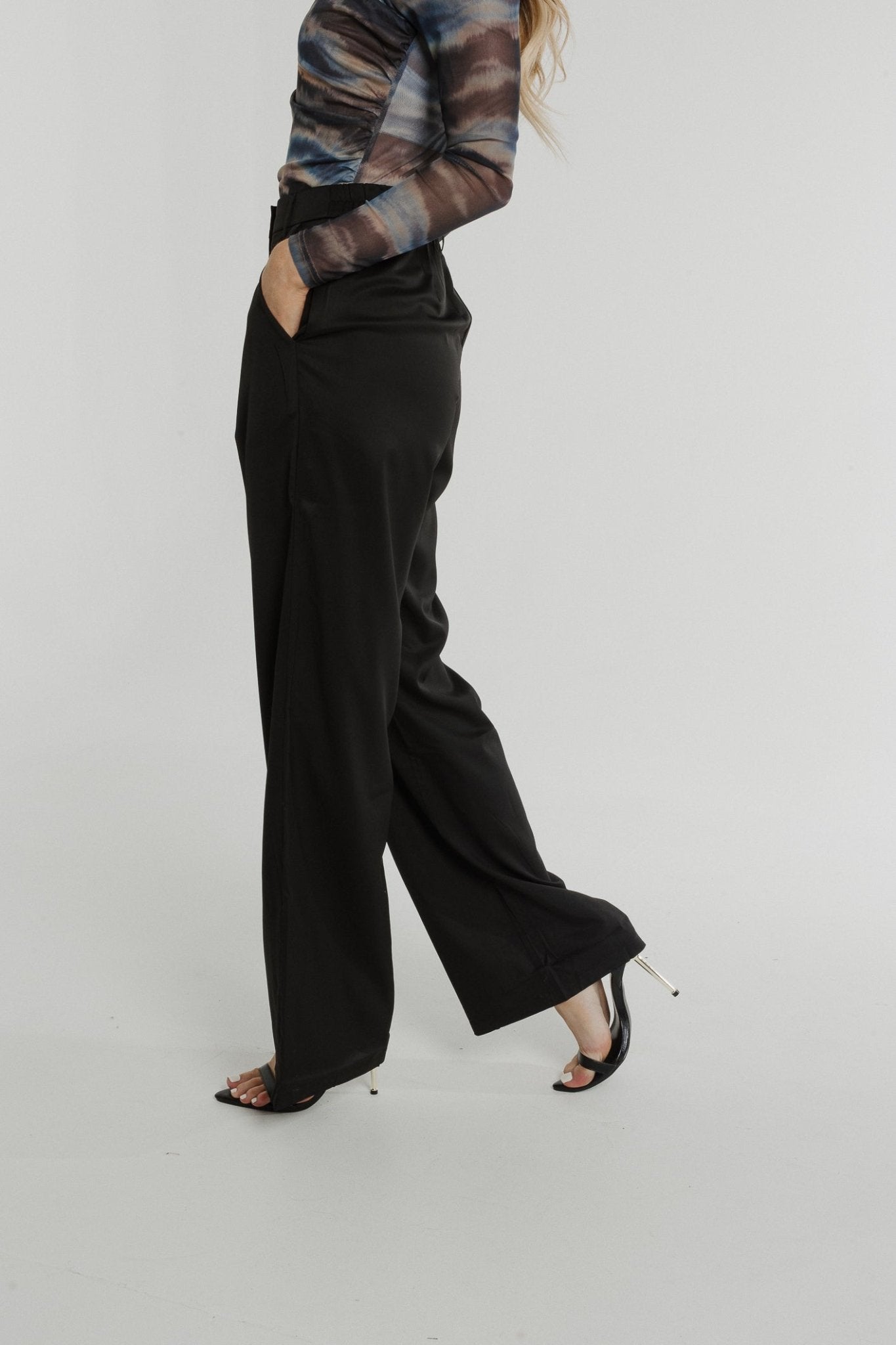 Jane Trouser In Black - The Walk in Wardrobe