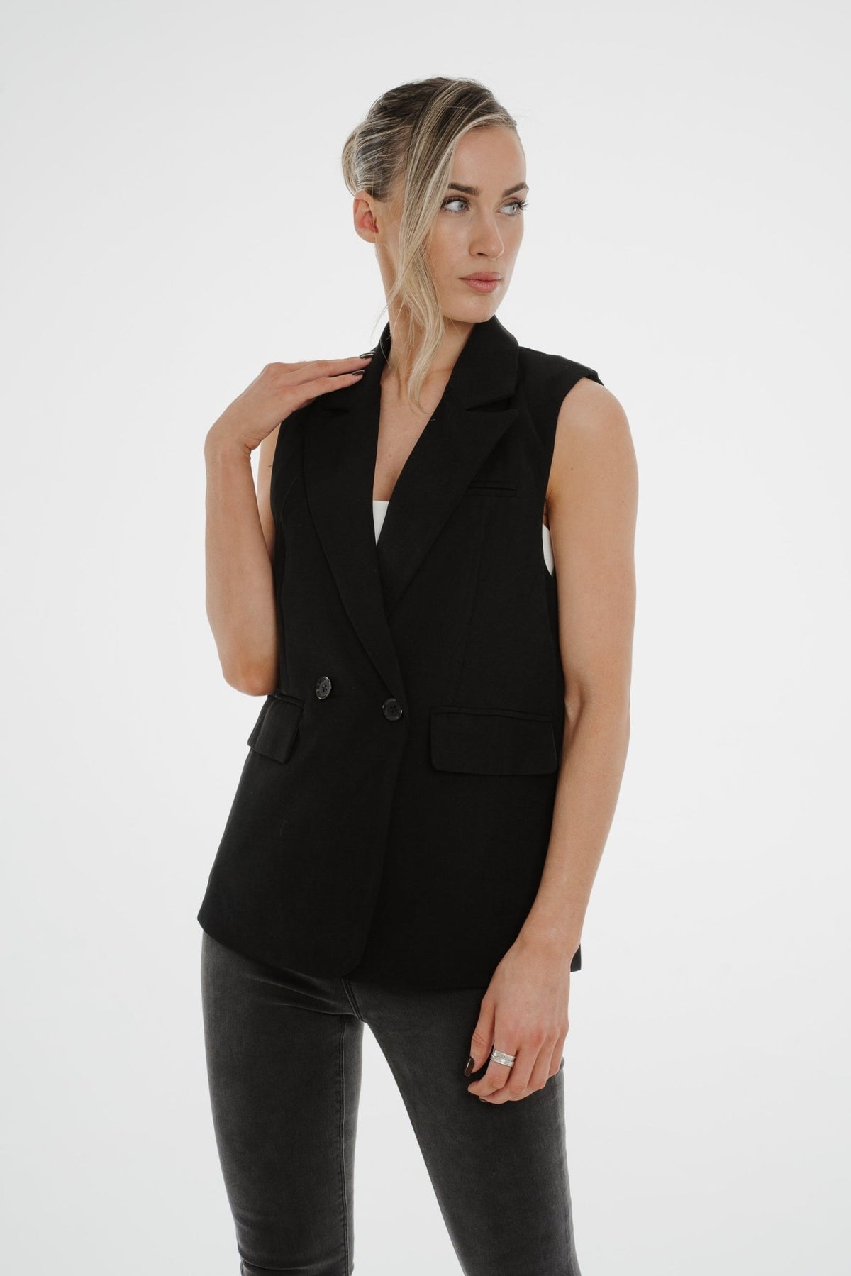 Millie Sleeveless Blazer In Black - The Walk in Wardrobe