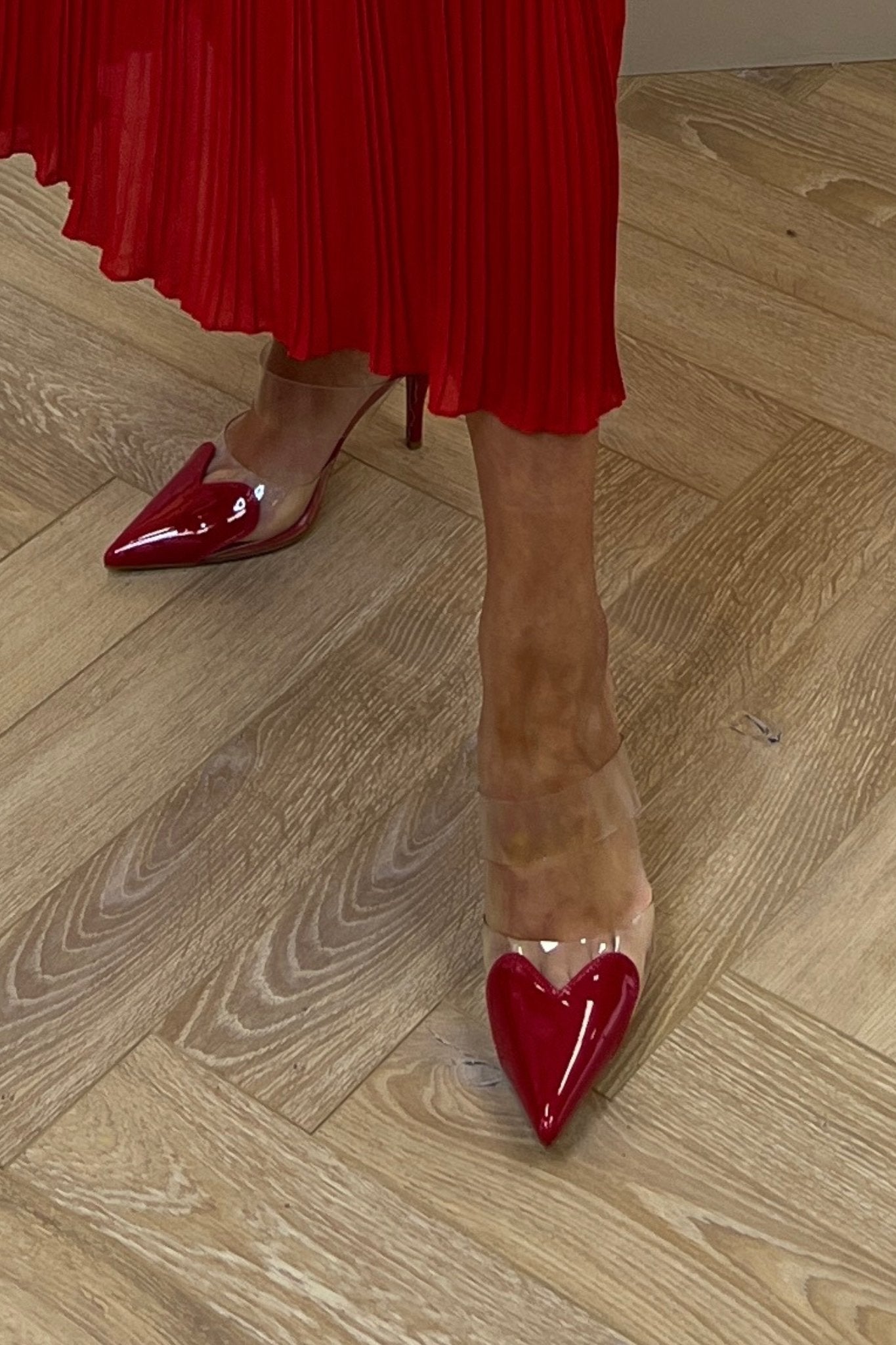 Sadie Pointed Toe Heel In Red - The Walk in Wardrobe